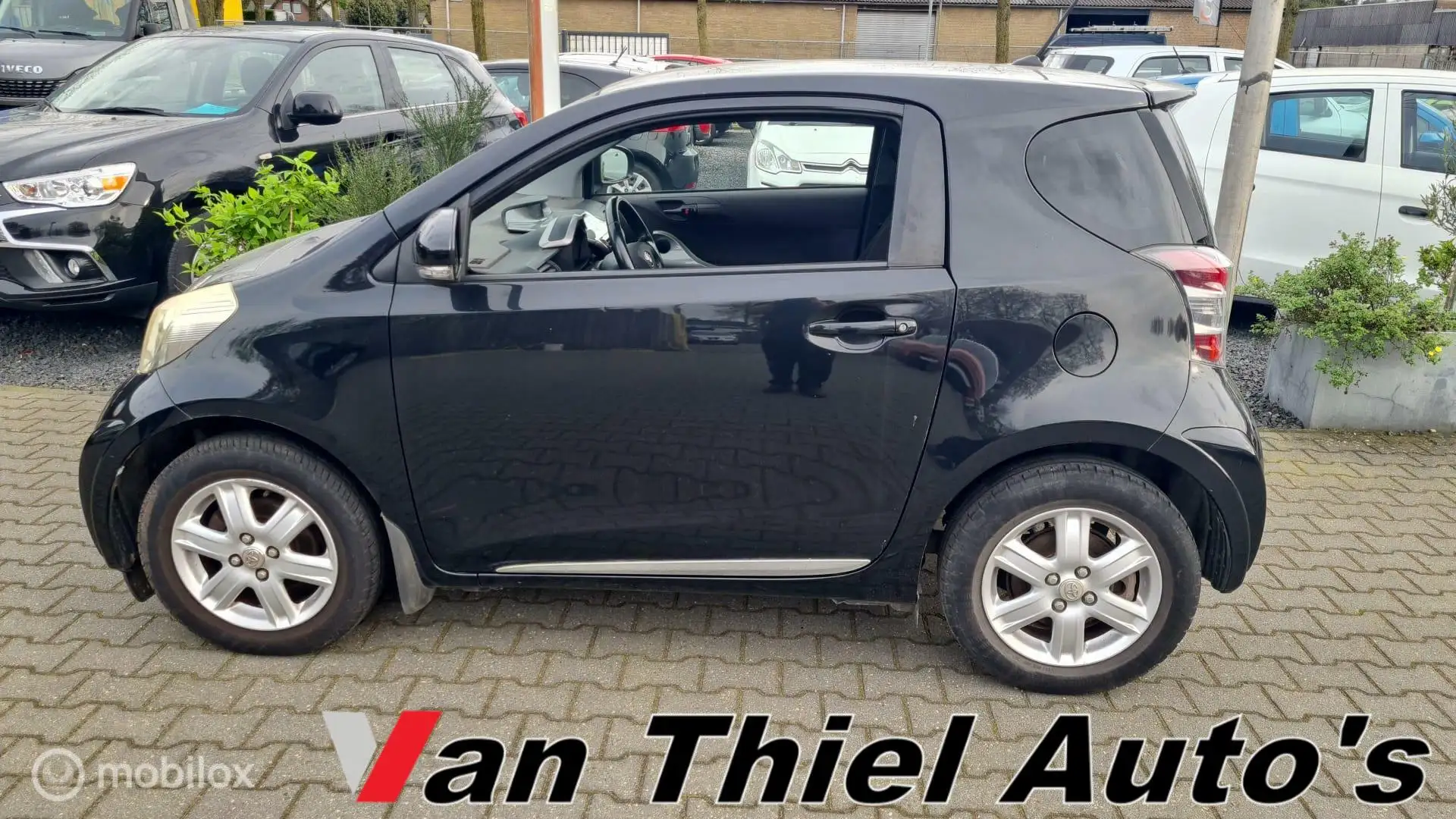 Toyota iQ 1.0 VVTi Comfort Zwart - 2