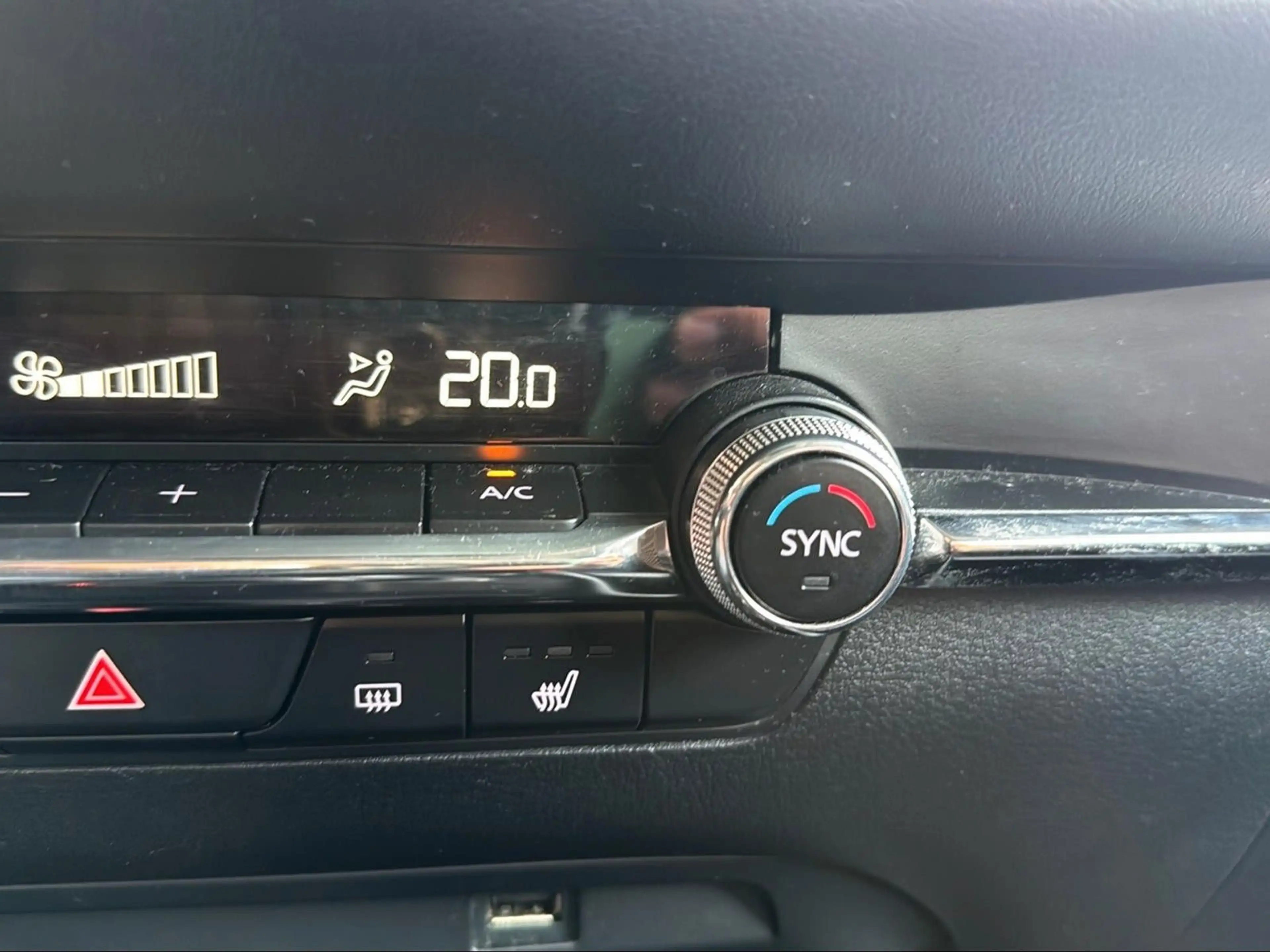 Mazda 3 Limousine SKYACTIV-X I BOSE /360°-Kam I — photo 13