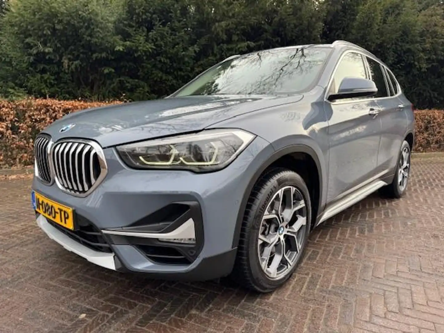 BMW X1 sDrive20i Business Edition Leer/Cam/Xenon/Headup/N Gris - 1