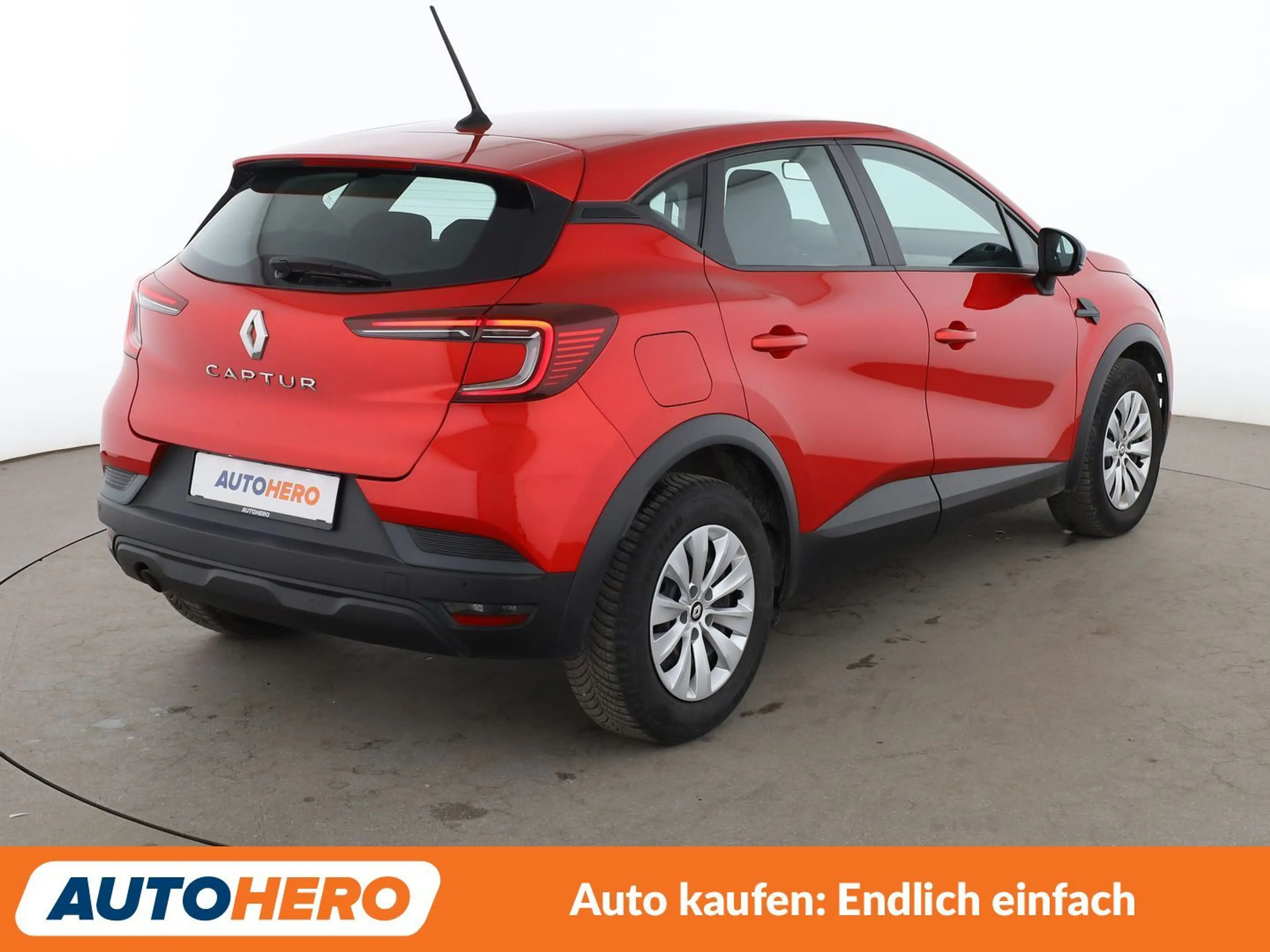 Renault Captur 1.0 TCe Life *TEMPO*PDC* — photo 6