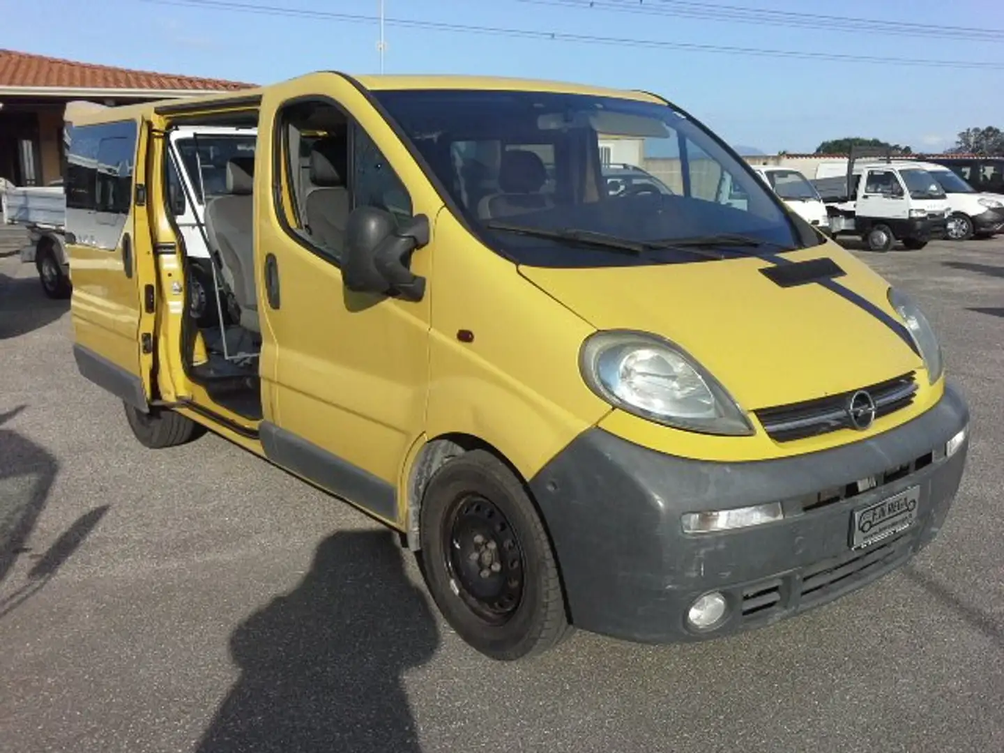Opel Vivaro CDTI CON 6 POSTI N1 VAN AUTOCARRO VETRATO Giallo - 2
