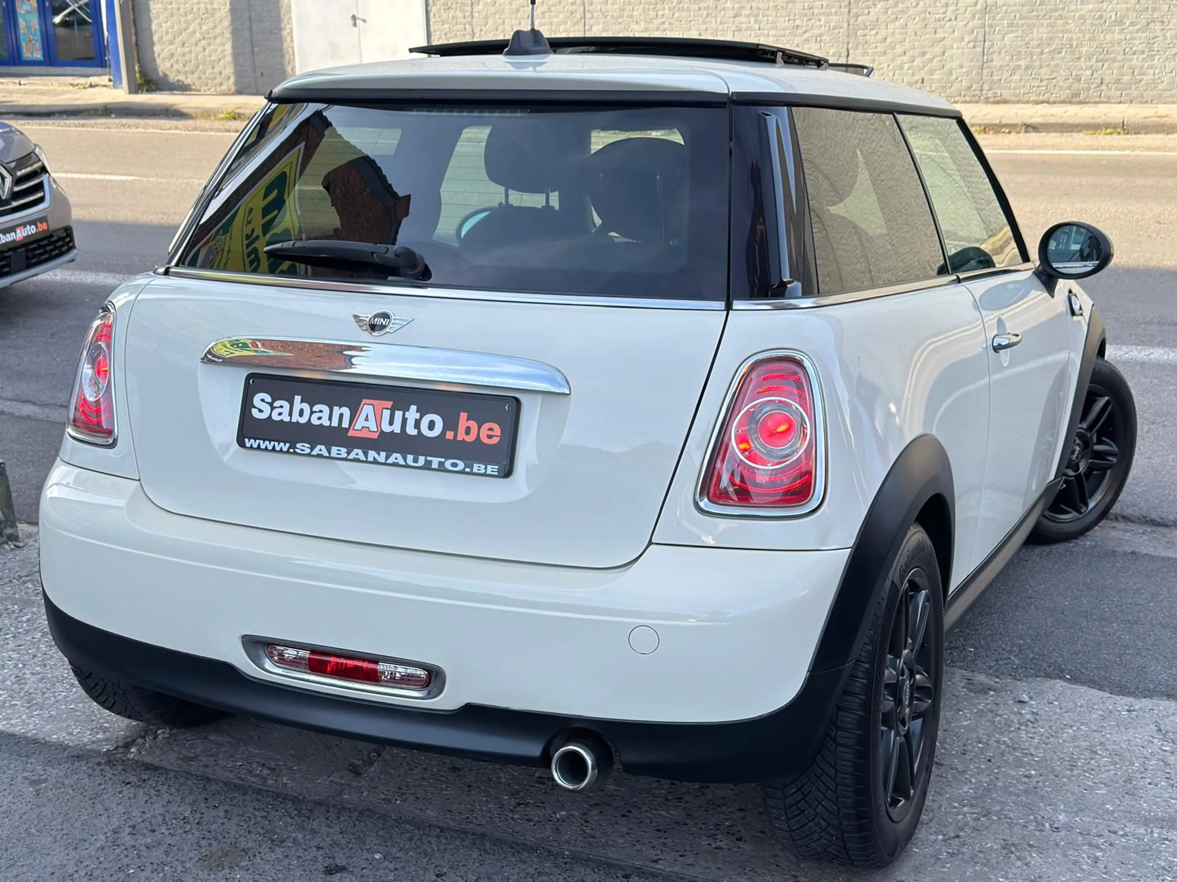 MINI One D Mini 1.6 D ° TOIT PANO ° XENON ° CUIR ° CLIM ° GARANTI 12 MOIS !!! — photo 4