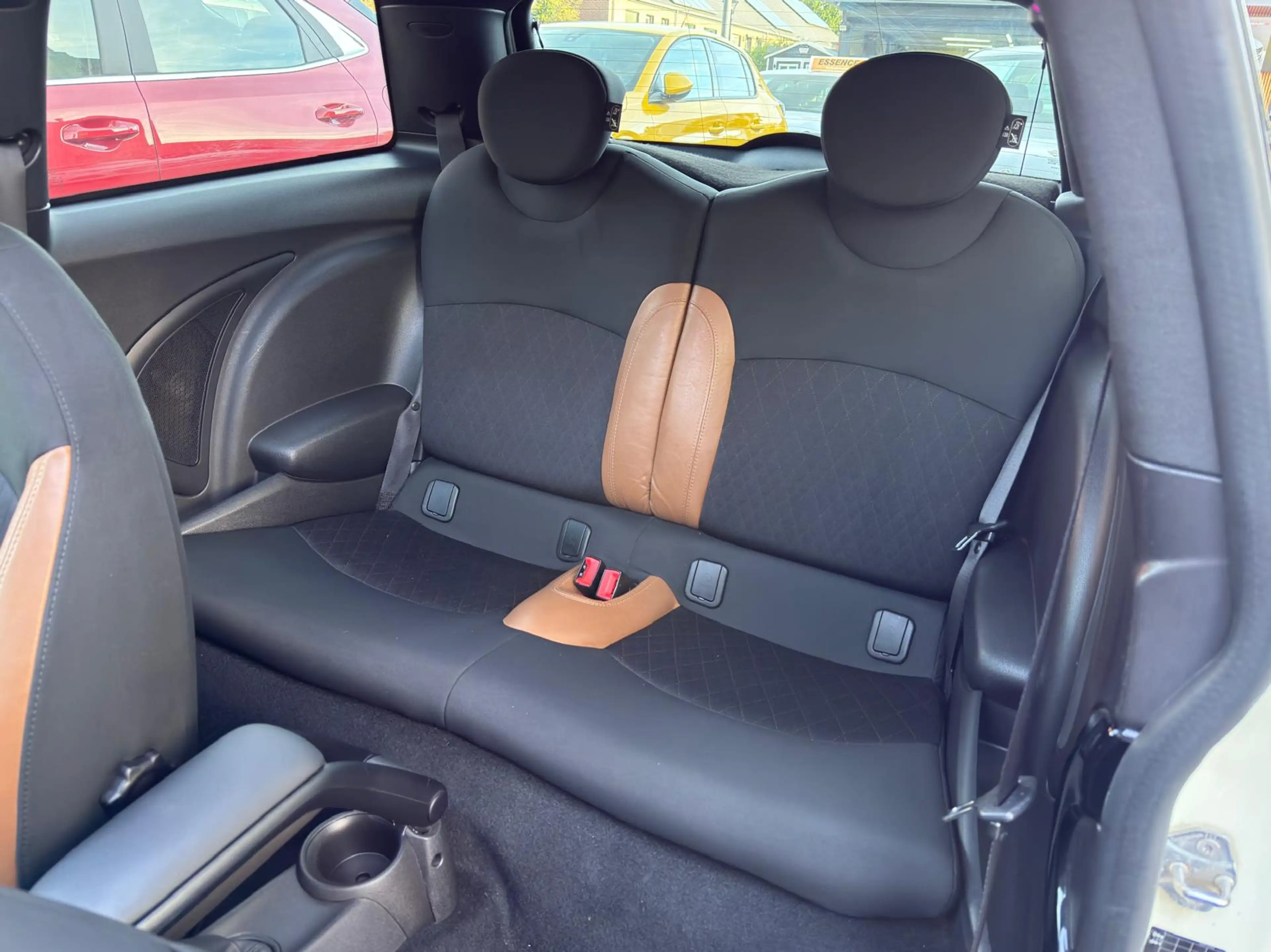 MINI One D Mini 1.6 D ° TOIT PANO ° XENON ° CUIR ° CLIM ° GARANTI 12 MOIS !!! — photo 15