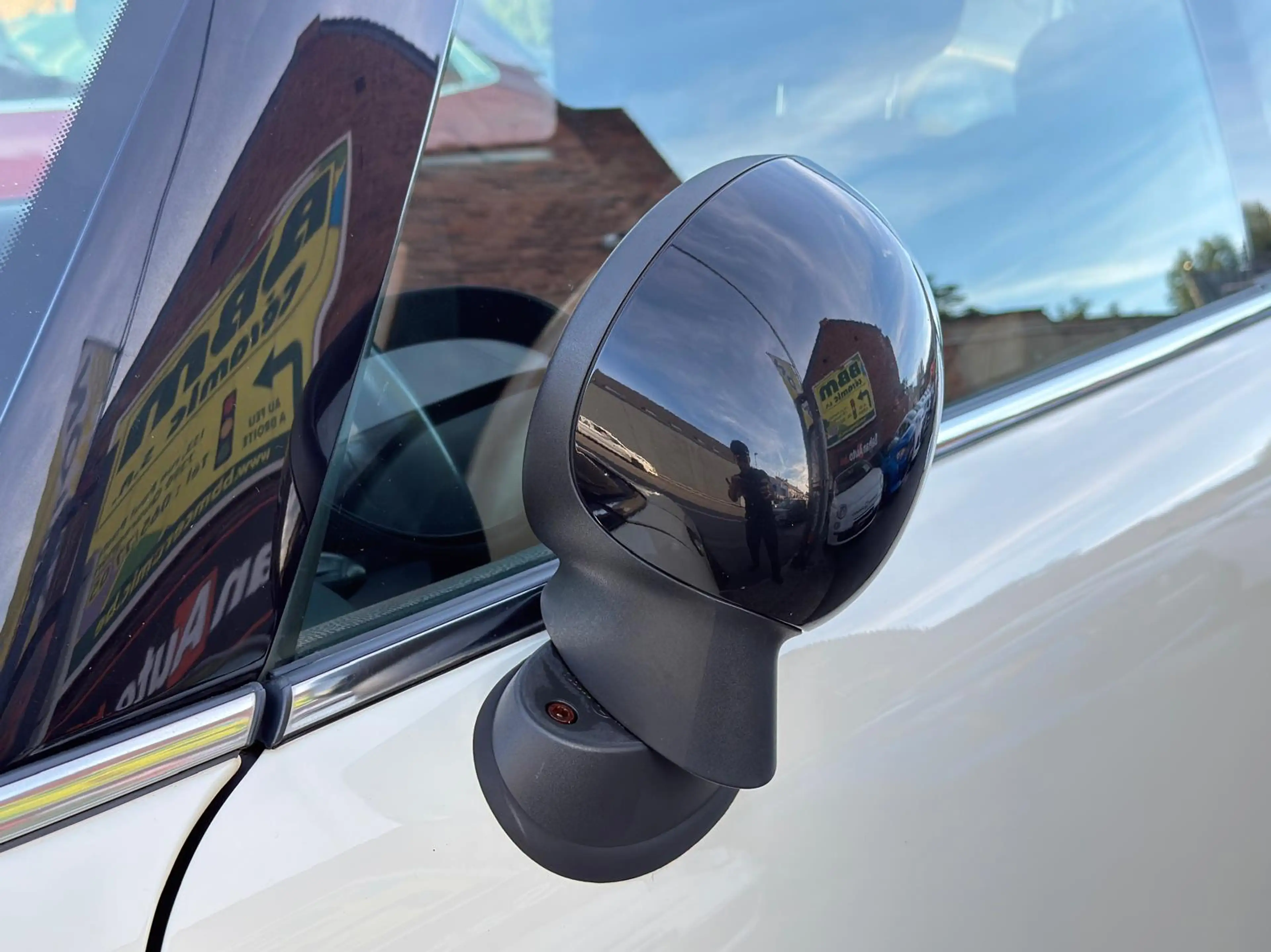 MINI One D Mini 1.6 D ° TOIT PANO ° XENON ° CUIR ° CLIM ° GARANTI 12 MOIS !!! — photo 11