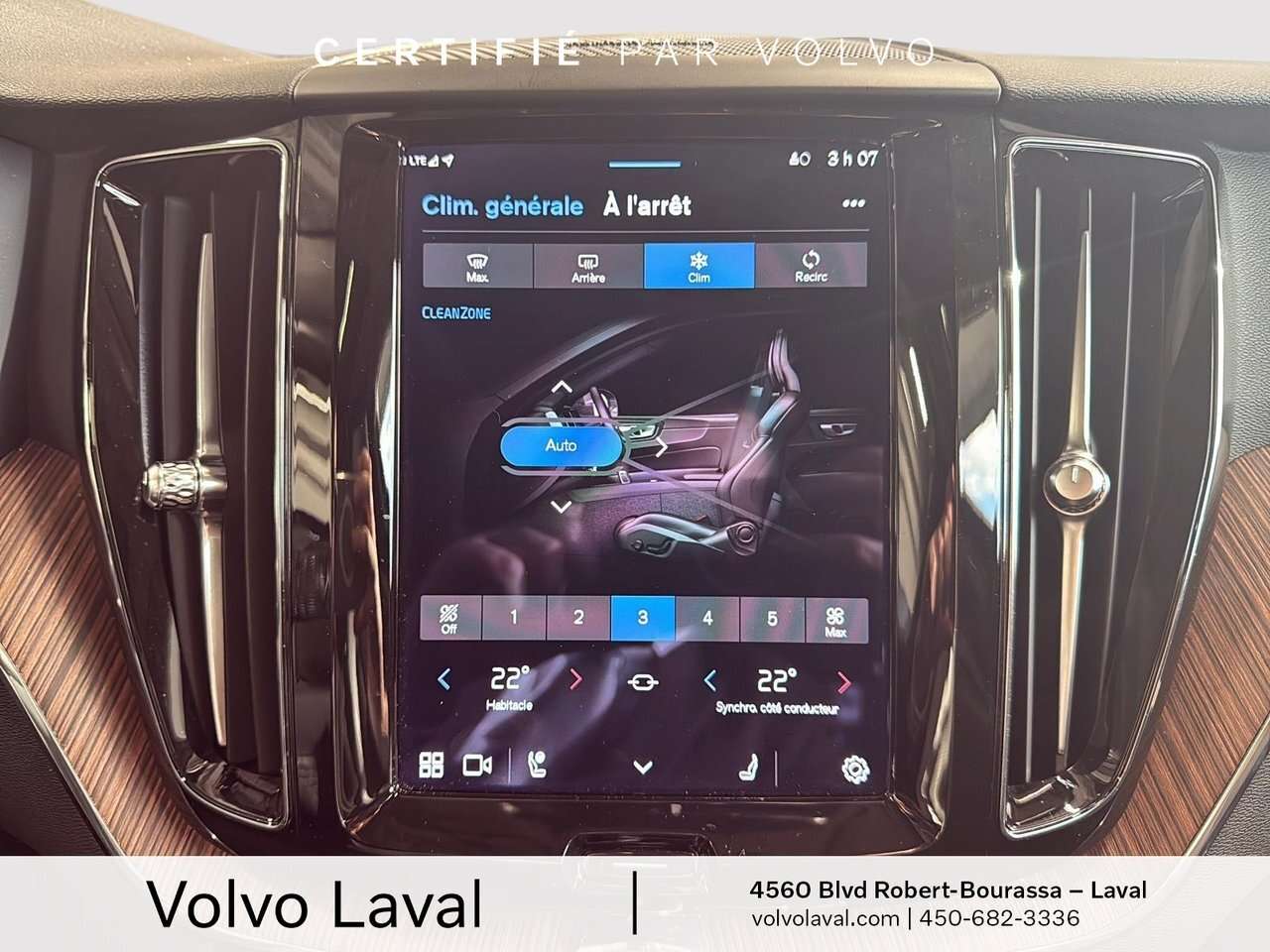2023 Volvo XC60 Plus Dark Theme XC60 Recharge Plus, T8 AWD plug-in thumb 19