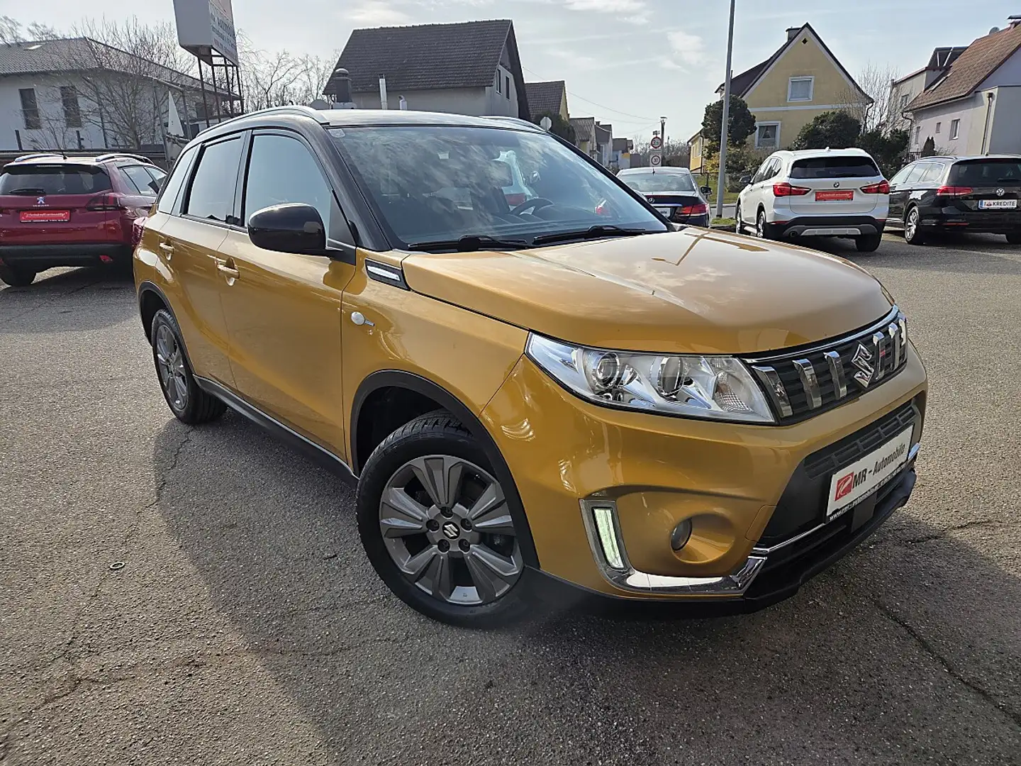 Suzuki Vitara 1,0 DITC shine Gelb - 1