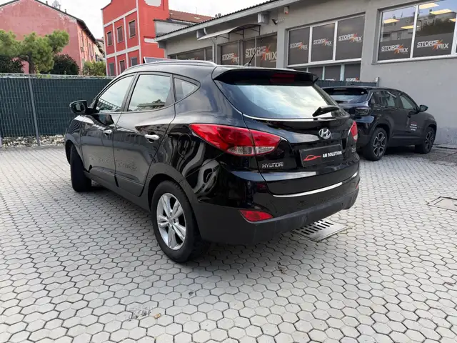 Hyundai Ix35 view 4