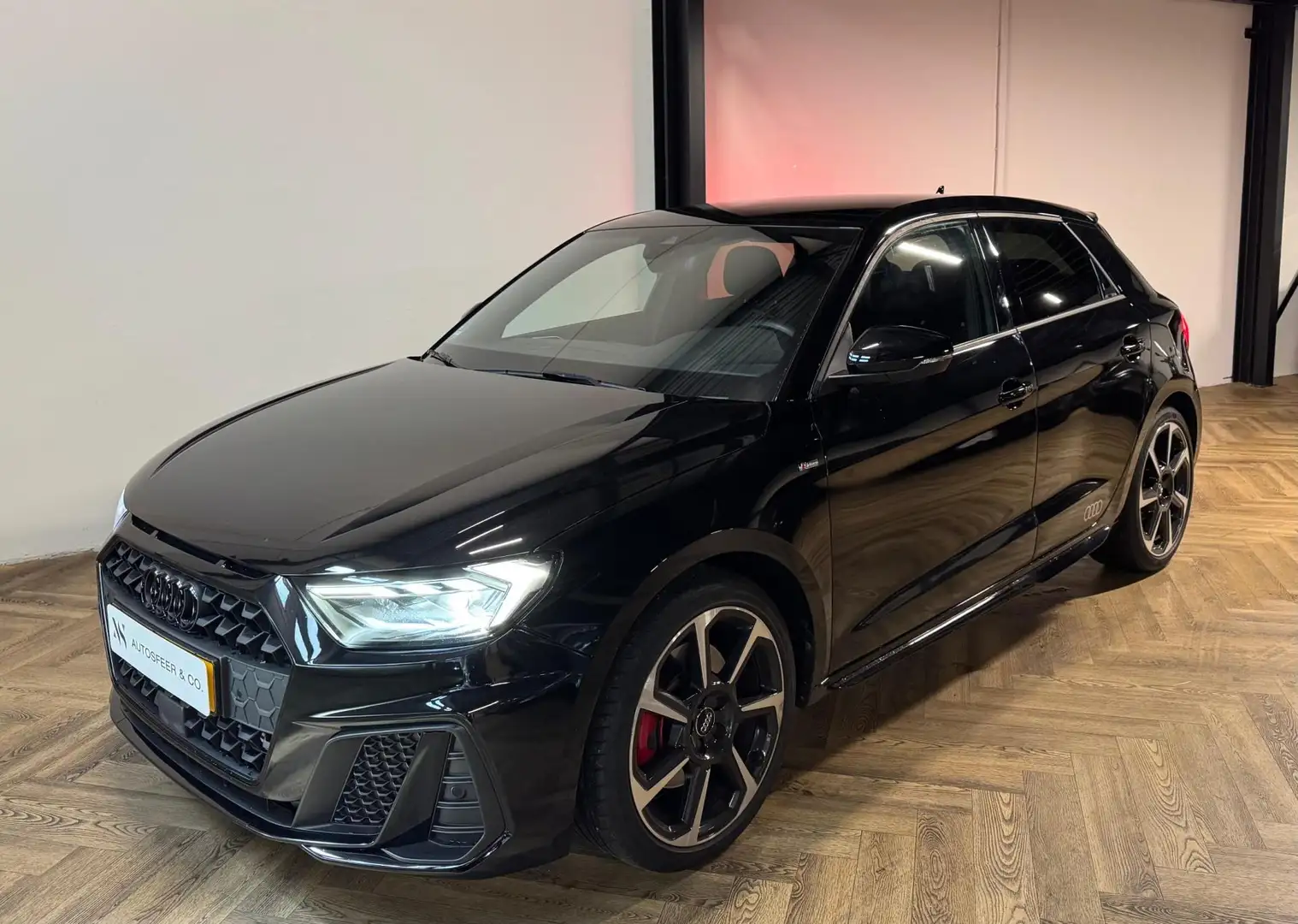 Audi A1 Sportback 40 TFSI S-line KEYLESS CAM Zwart - 2