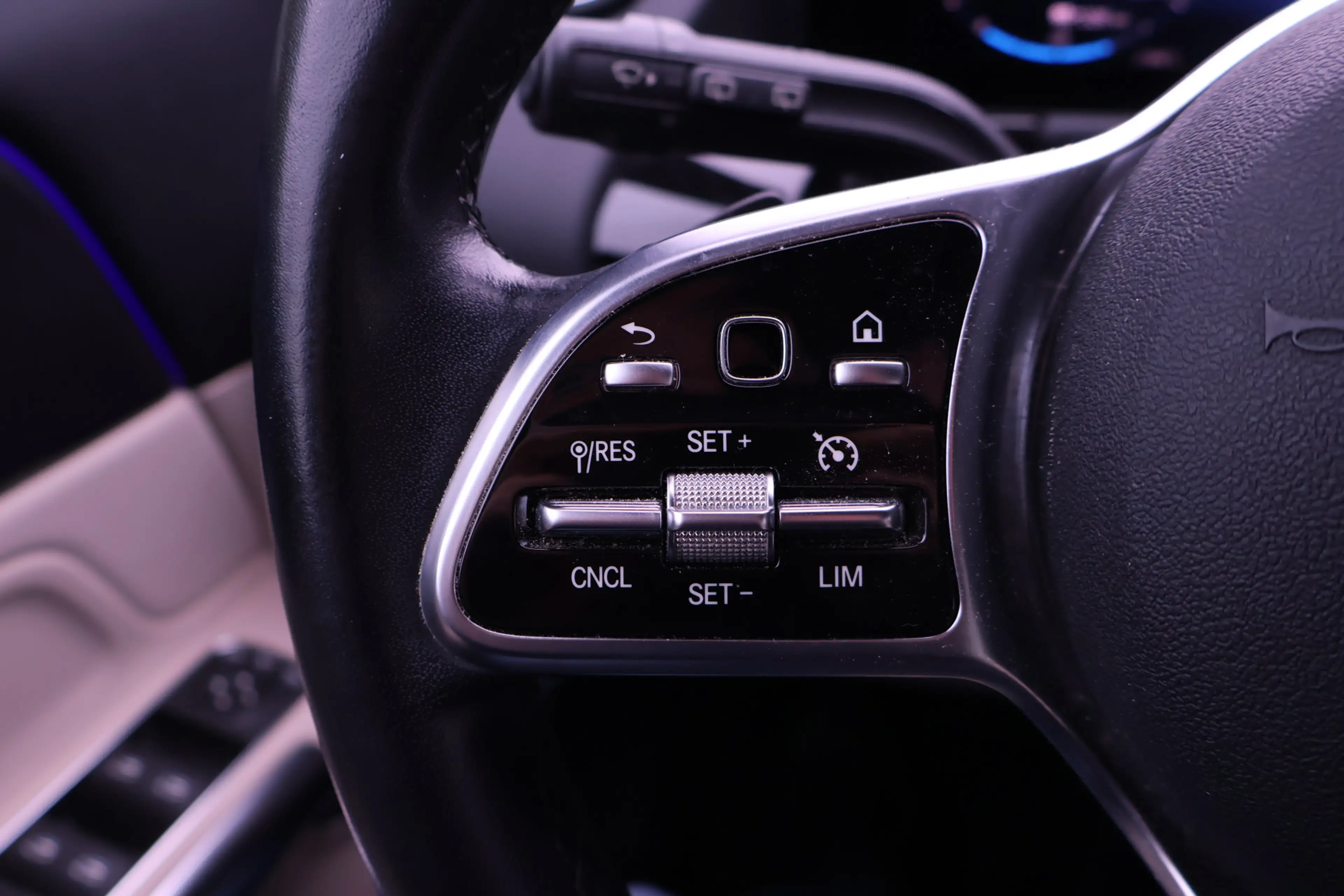 Mercedes-Benz EQA 250 Business Solution Luxury 67 kWh NL-auto / Soh 94% — photo 10
