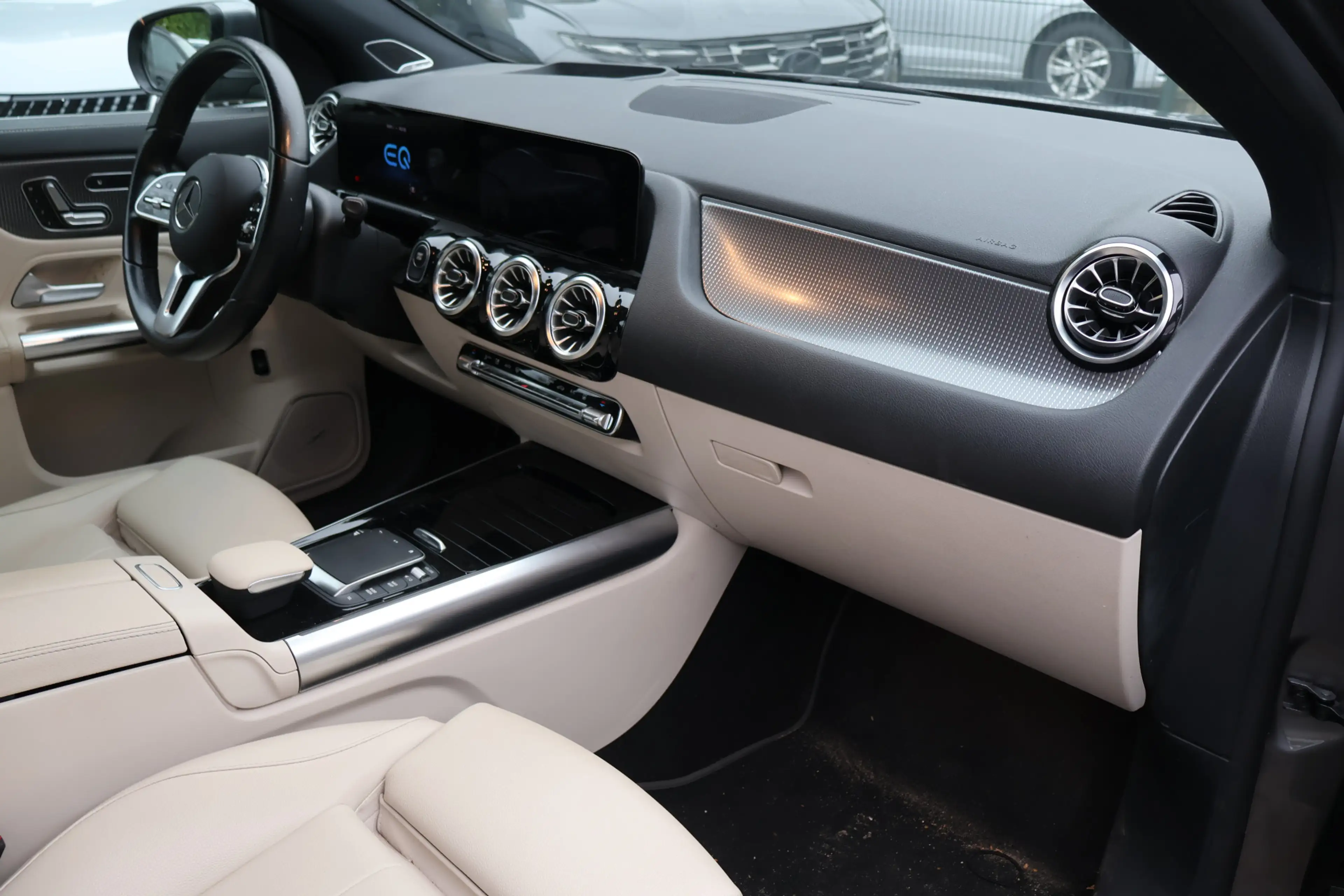 Mercedes-Benz EQA 250 Business Solution Luxury 67 kWh NL-auto / Soh 94% — photo 2
