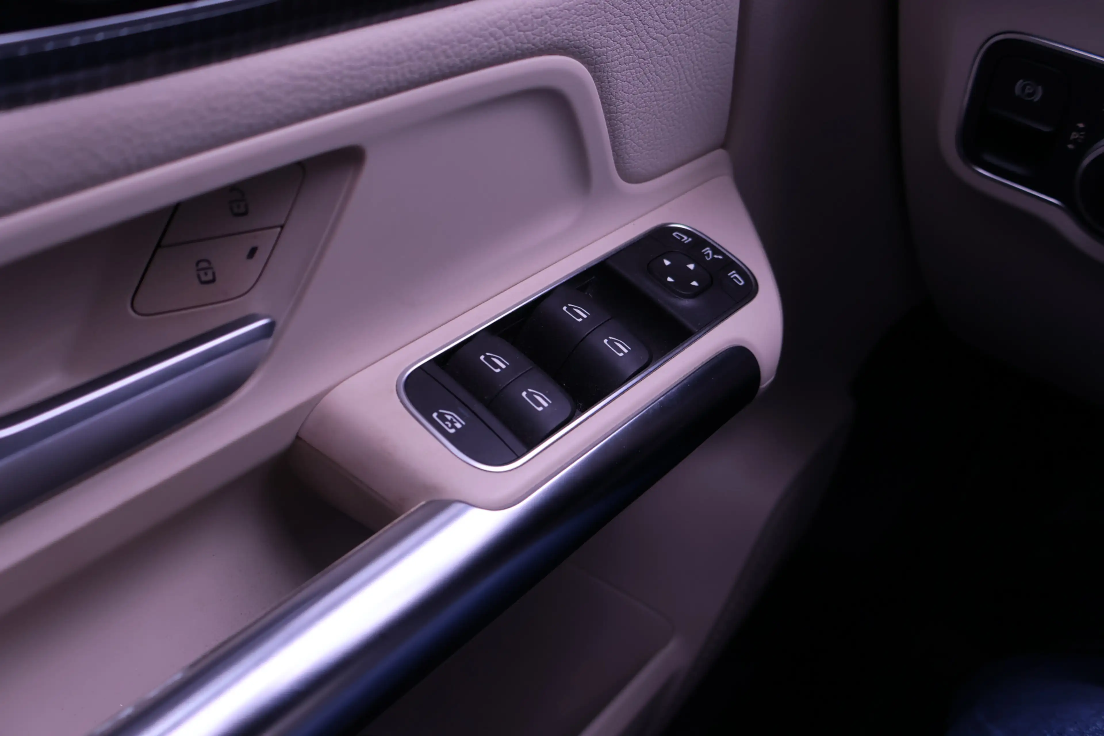 Mercedes-Benz EQA 250 Business Solution Luxury 67 kWh NL-auto / Soh 94% — photo 9