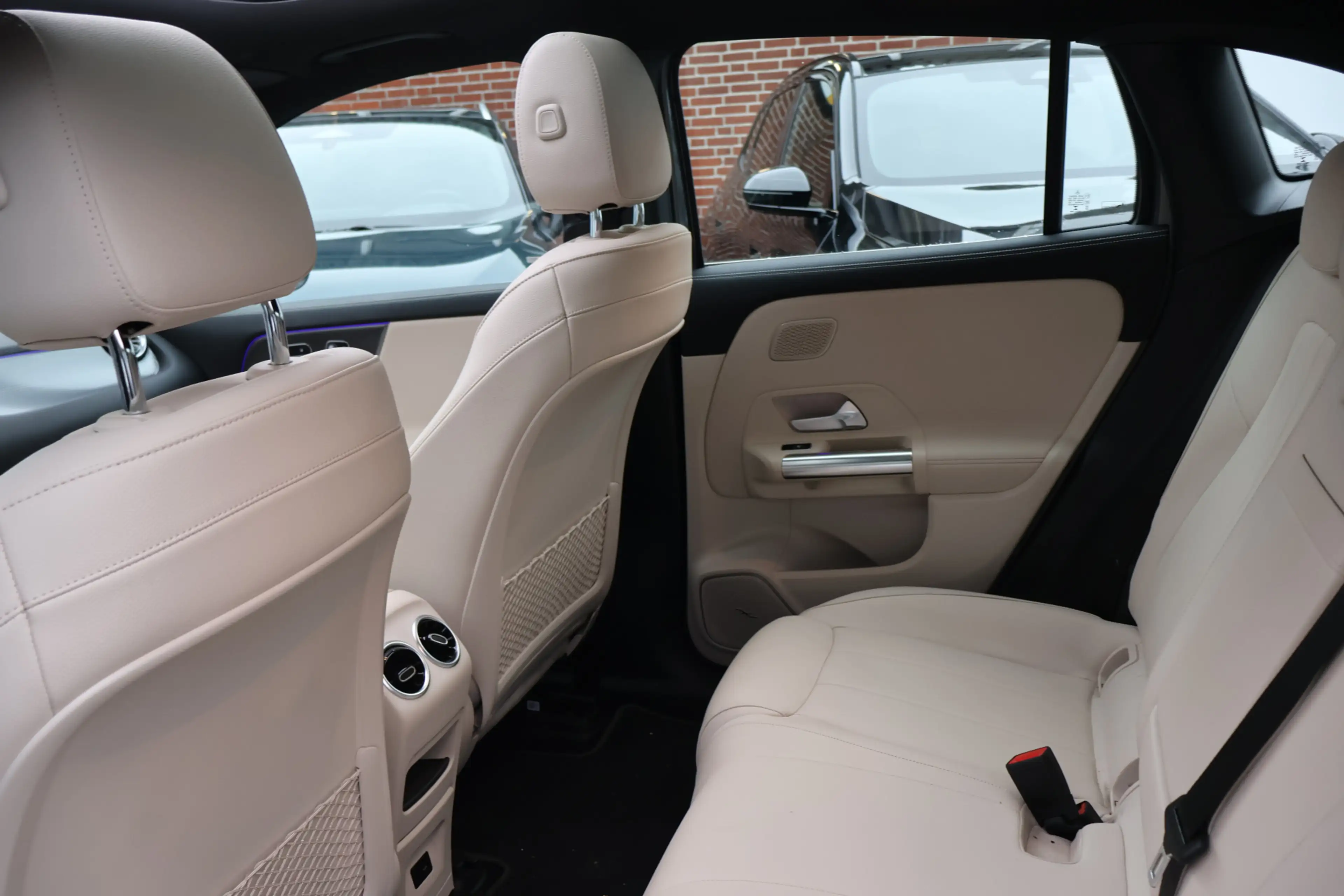 Mercedes-Benz EQA 250 Business Solution Luxury 67 kWh NL-auto / Soh 94% — photo 24