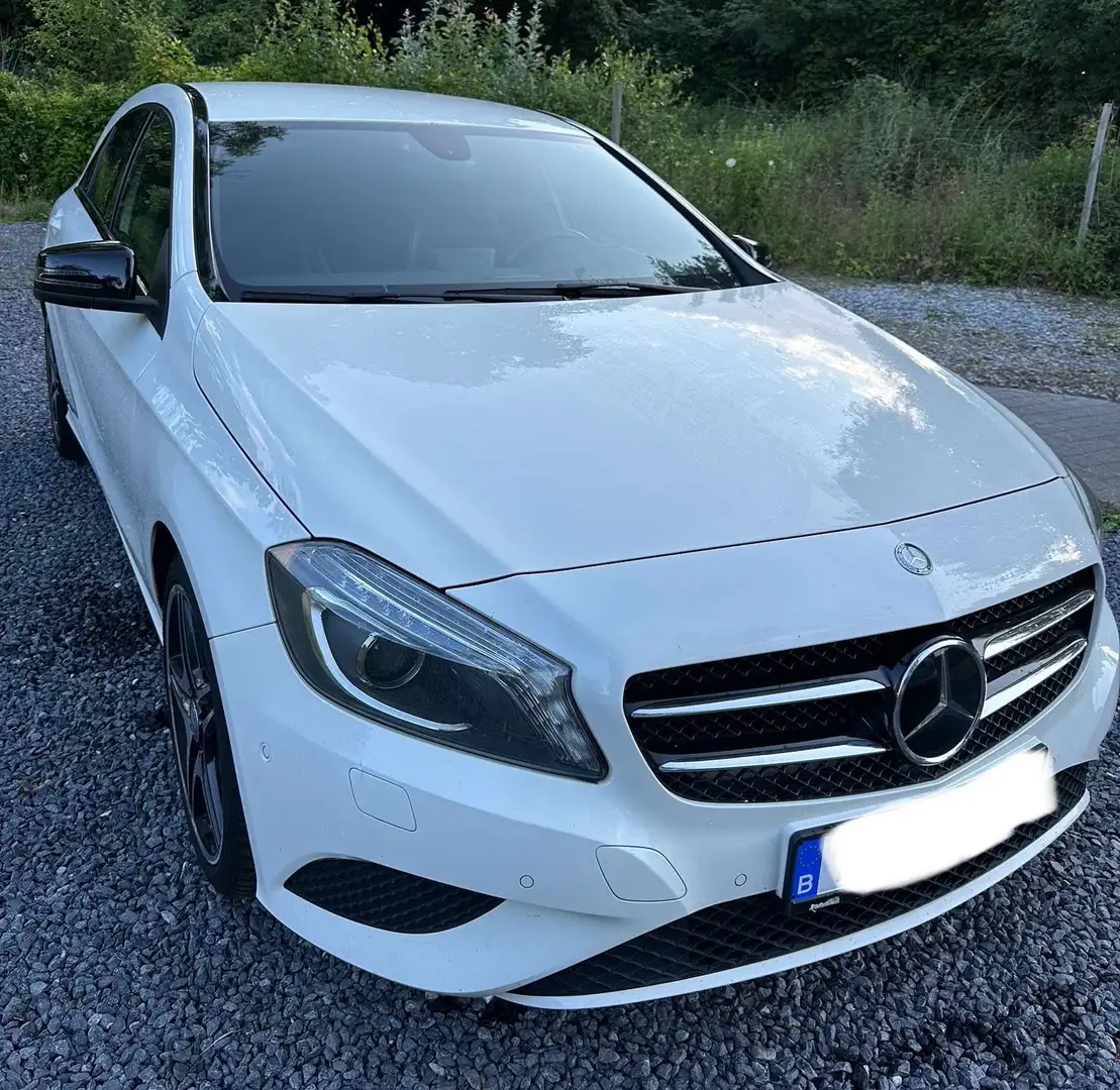 Mercedes-Benz A 180 (BlueEFFICIENCY) - 1