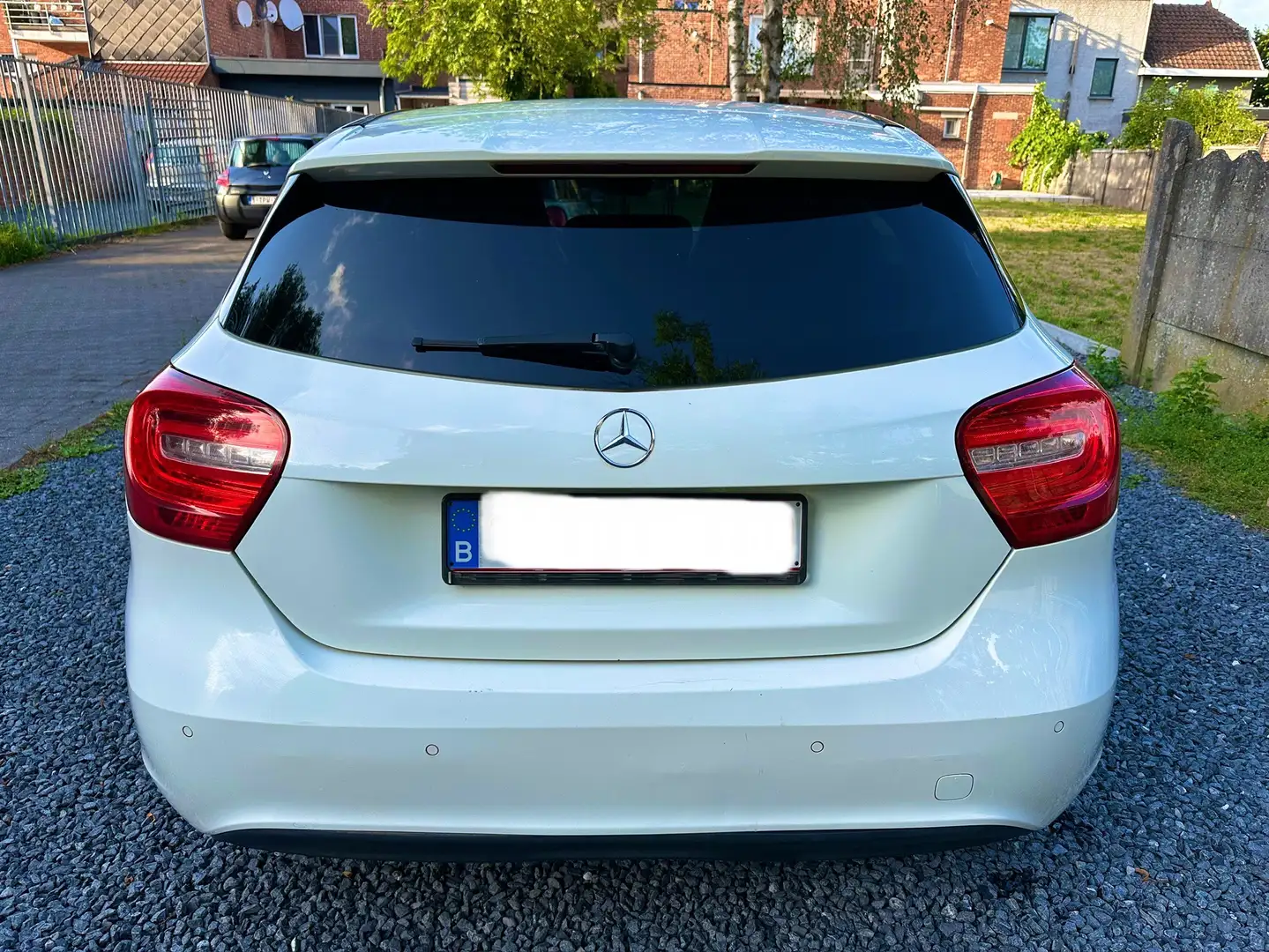 Mercedes-Benz A 180 (BlueEFFICIENCY) - 2