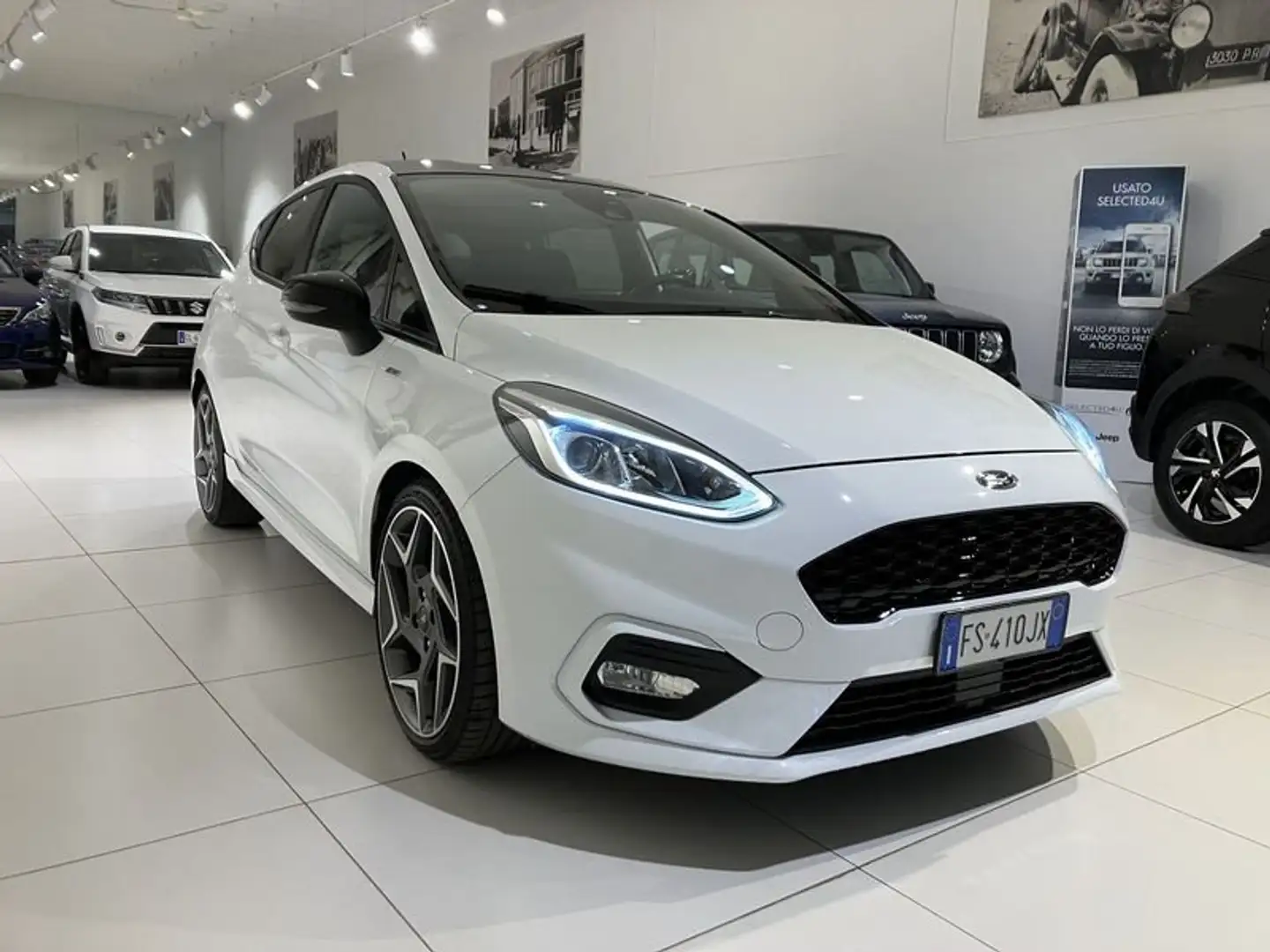 Ford Fiesta 1.0 Ecoboost 5 porte ST-Line Weiß - 2