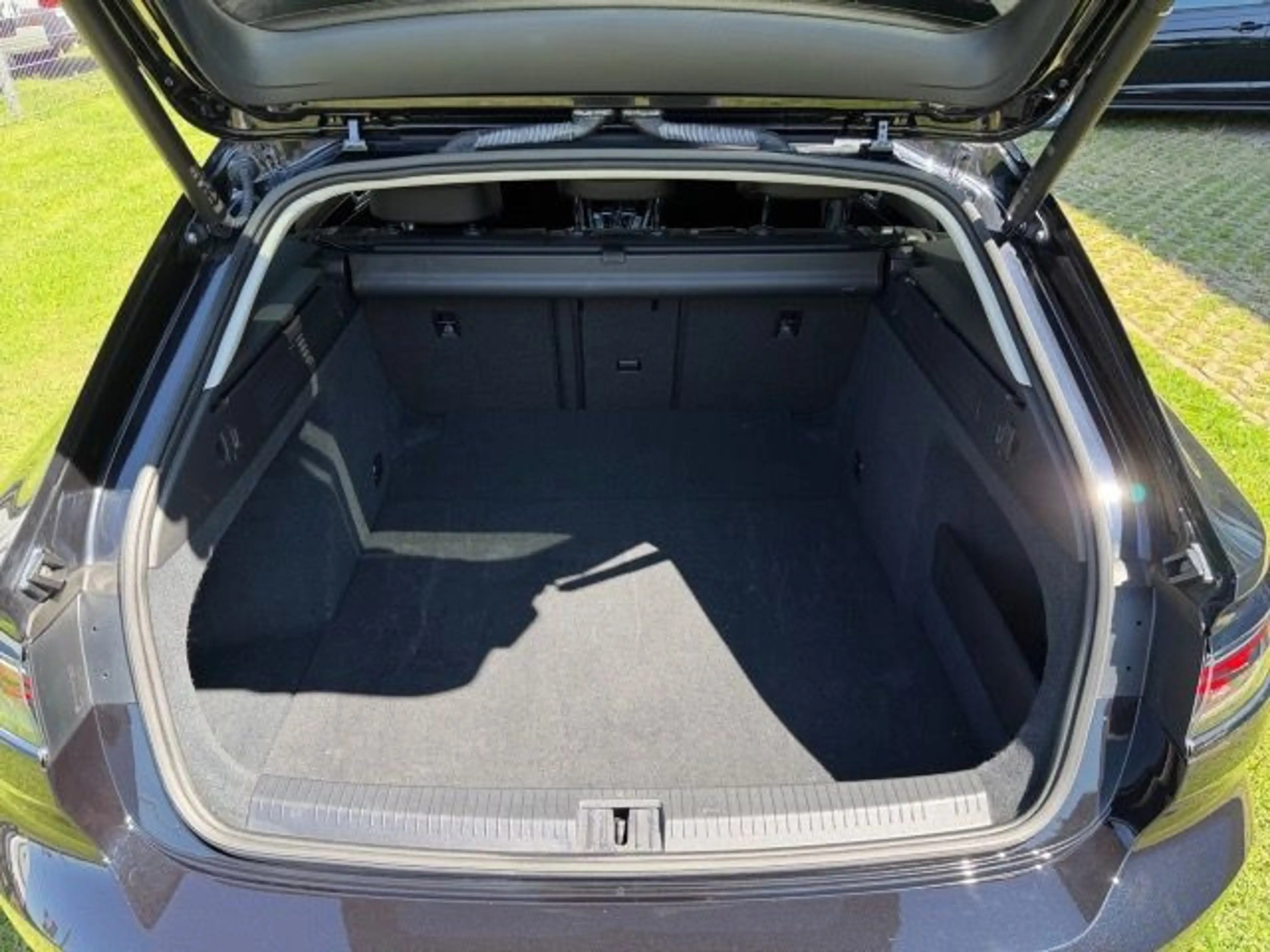 Volkswagen Arteon 2.0 TDI DSG Elegance Navi, — photo 16