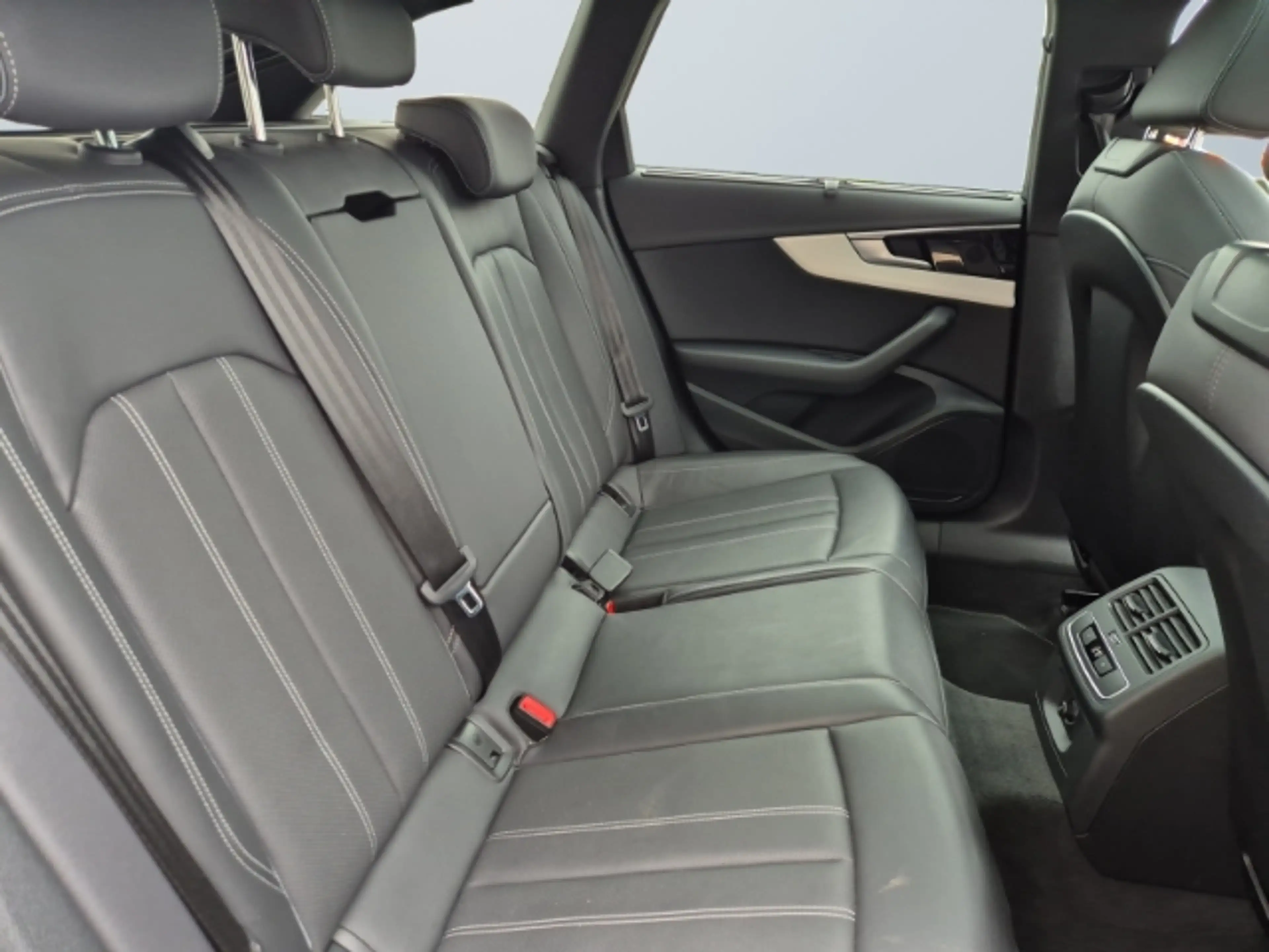 Audi S4 Avant 3.0 TDI quattro +Panorama +Matrix +AHK — photo 12