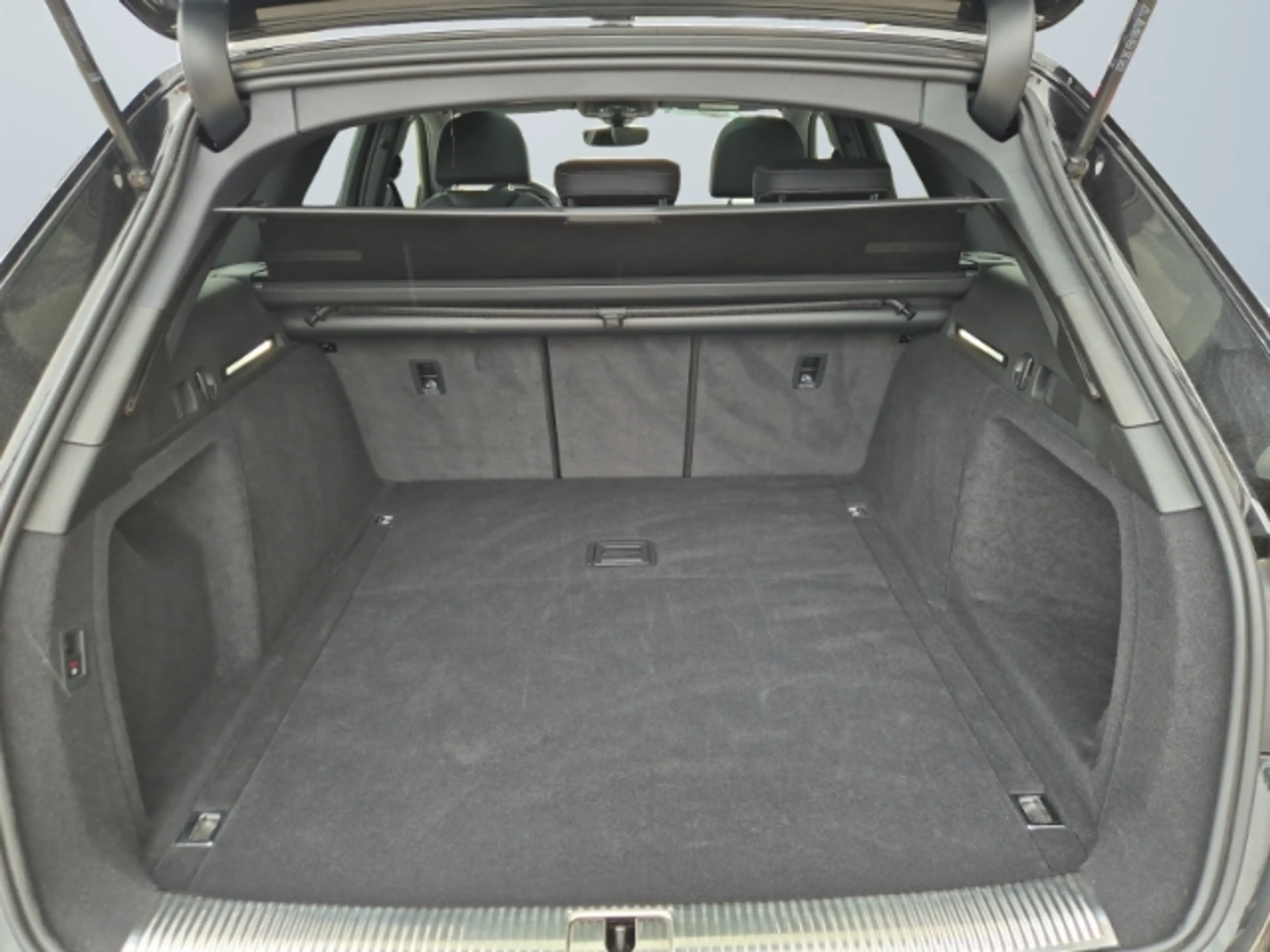 Audi S4 Avant 3.0 TDI quattro +Panorama +Matrix +AHK — photo 13