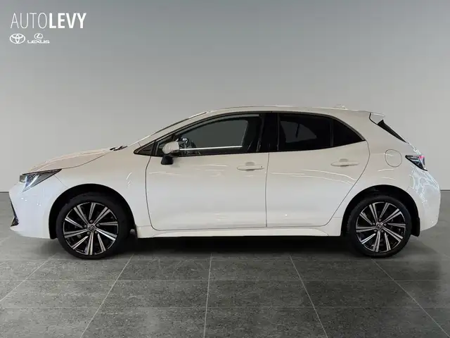 Toyota Corolla view 3