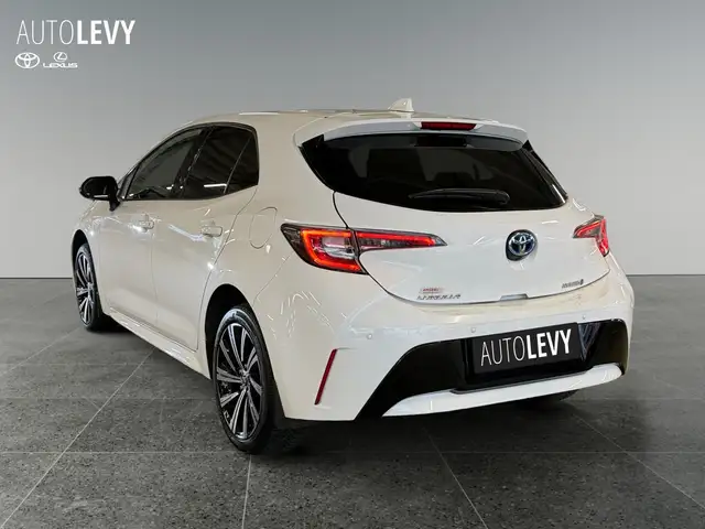 Toyota Corolla view 4