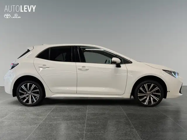 Toyota Corolla view 6