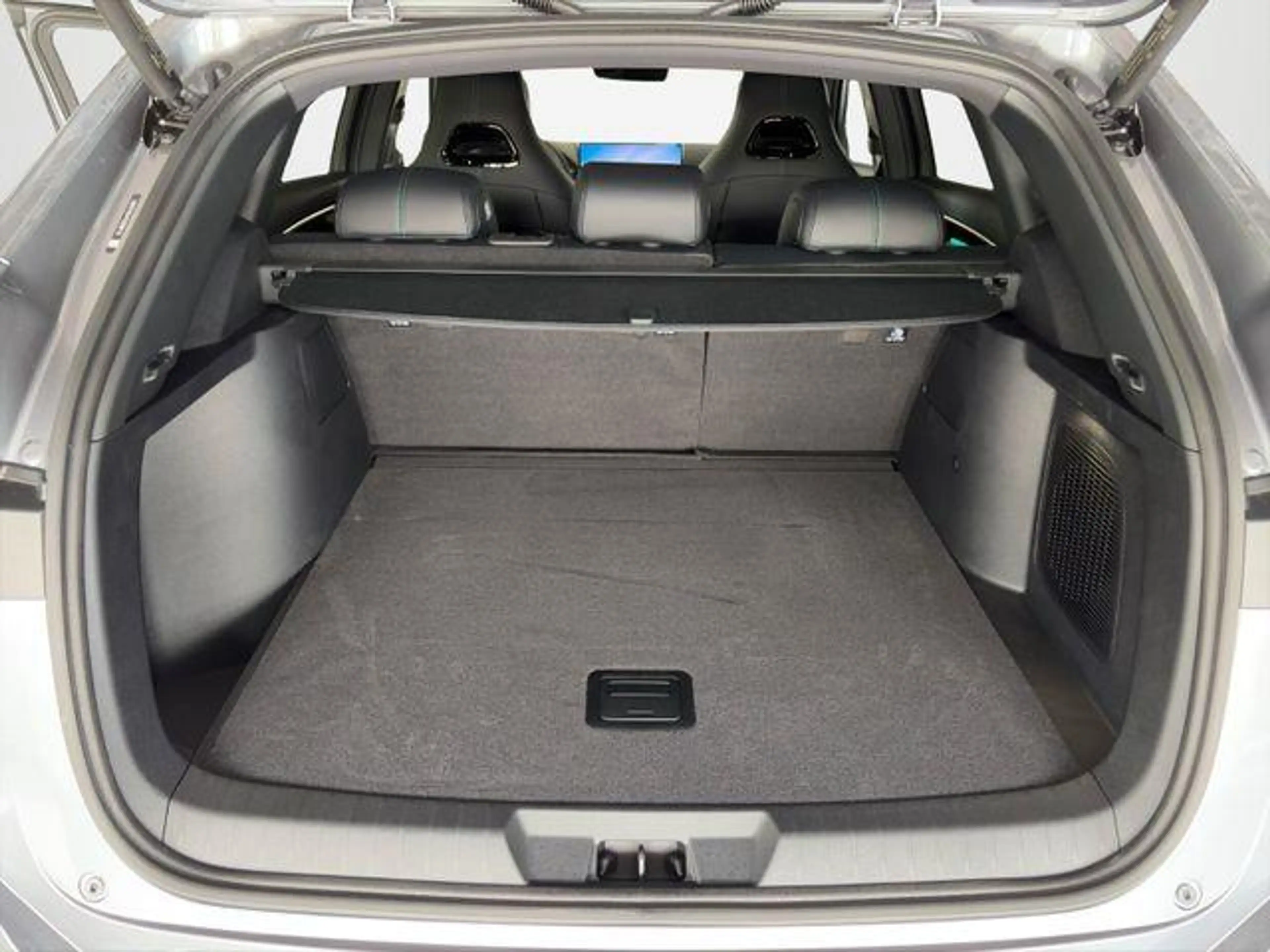 BYD Seal U DM-i Boost /360°/HUD/SHZ/PANO-DA/19Z/ 160 kW (2... — photo 11