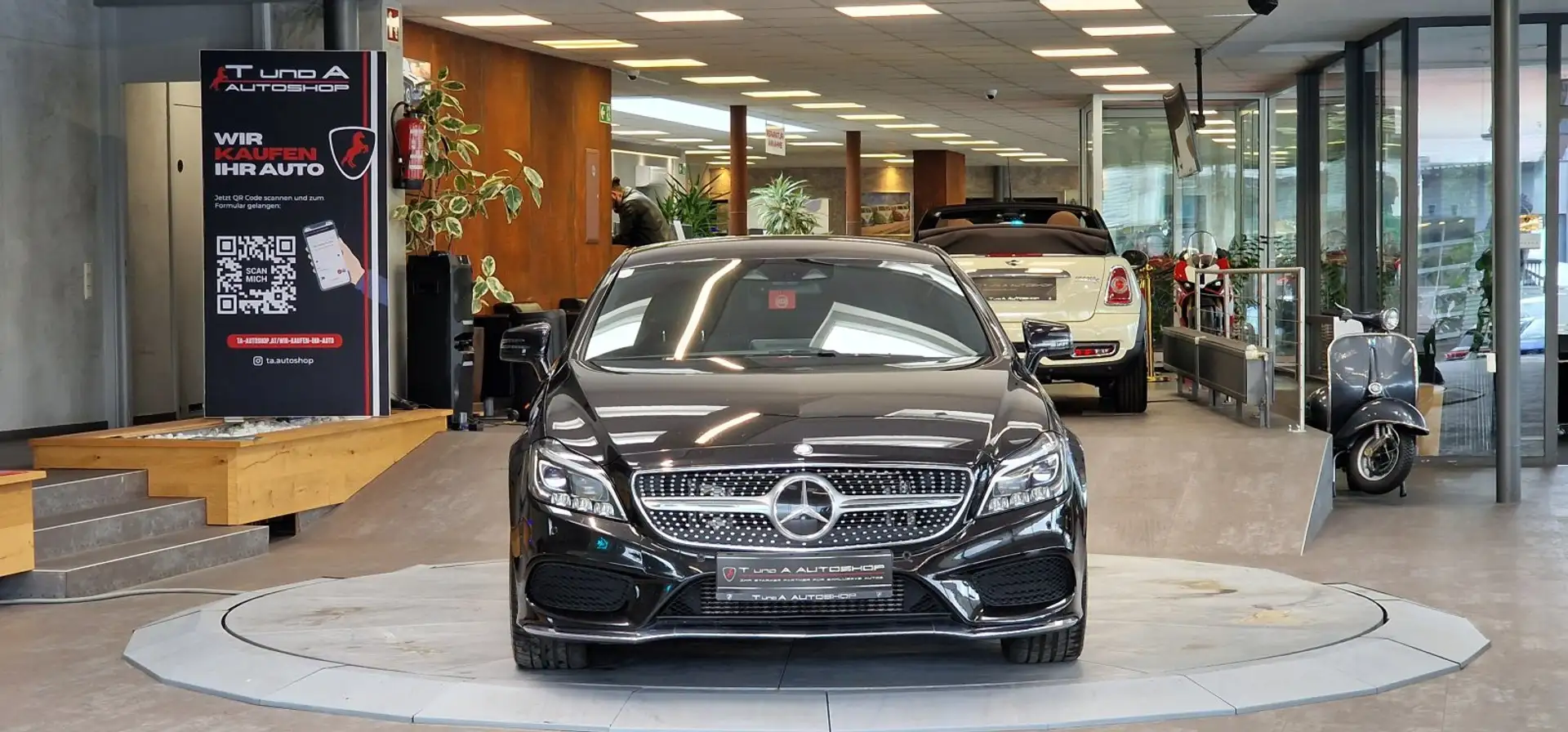 Mercedes-Benz CLS 350 d 4-Matic AMG-Paket Aut. *Kamera*Navi*MULTIBEAM LE Schwarz - 2