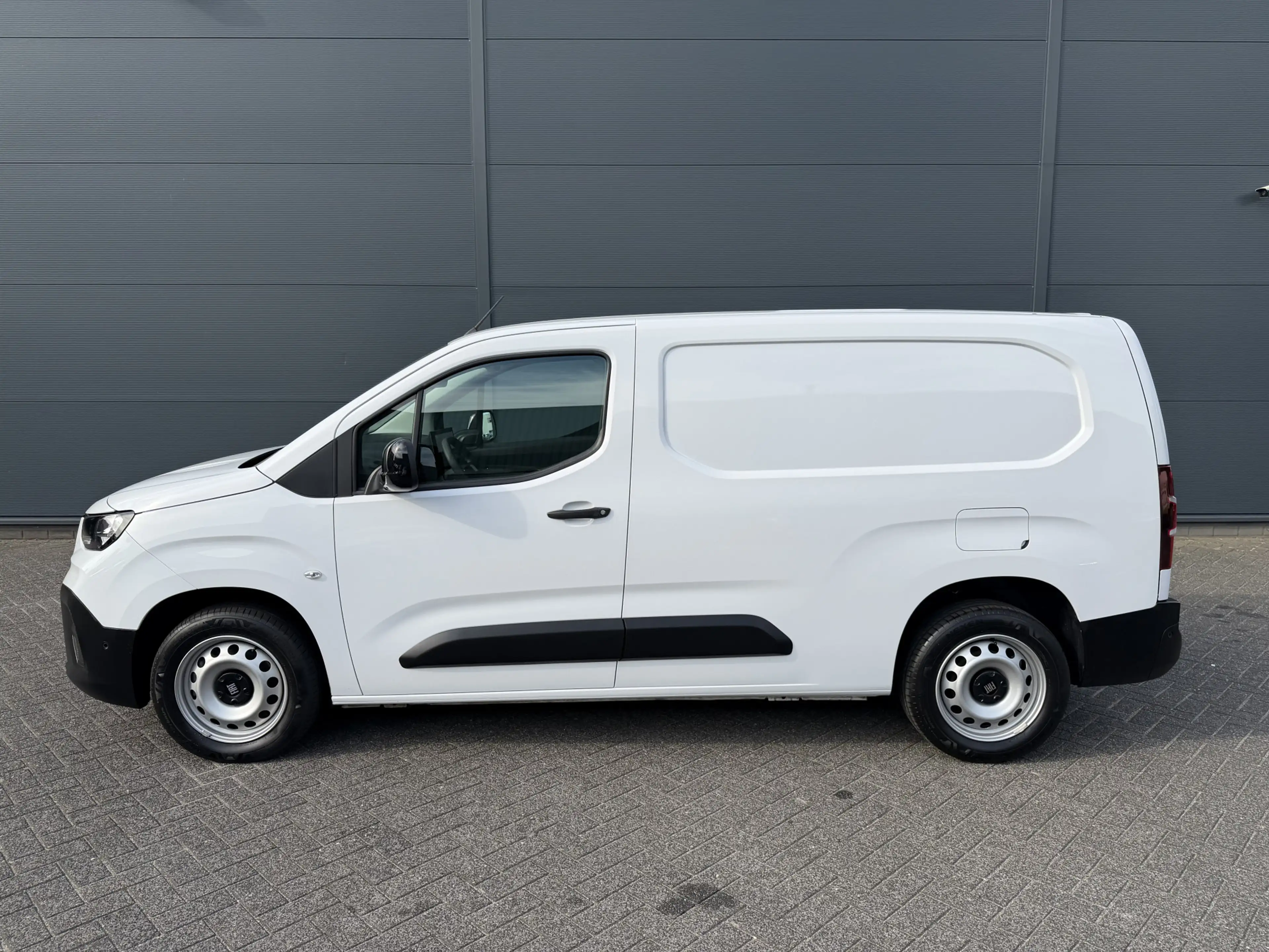 Fiat Doblo 100pk L2 1000kg (Laadruimte betimmering - Camera - — photo 2