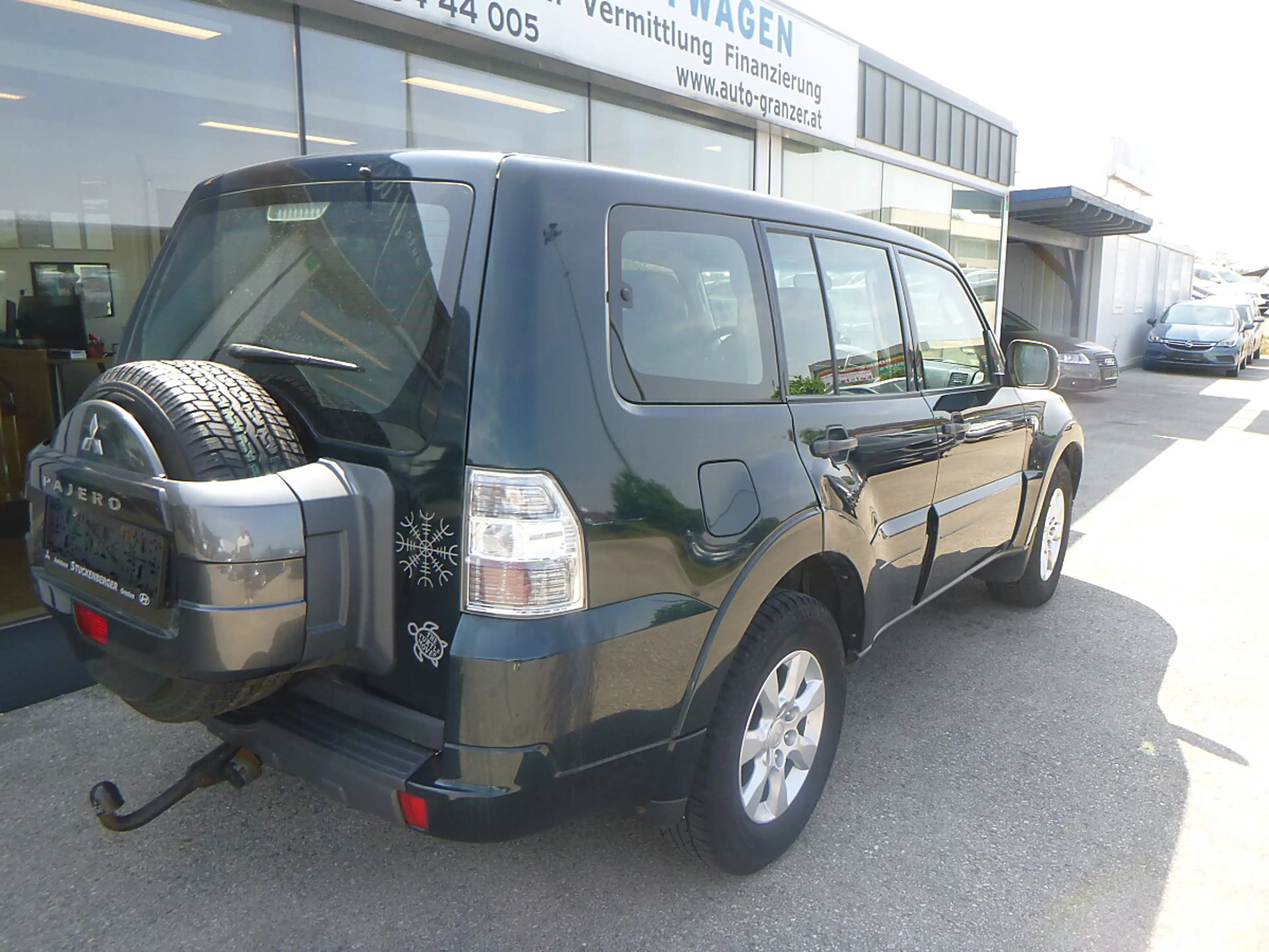 Mitsubishi Pajero Wagon Instyle 3,2 DI-D TD — photo 7