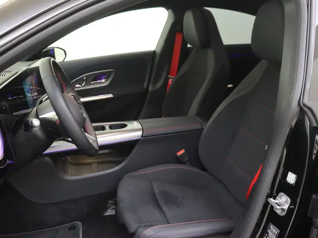 Mercedes-Benz Cla view 11