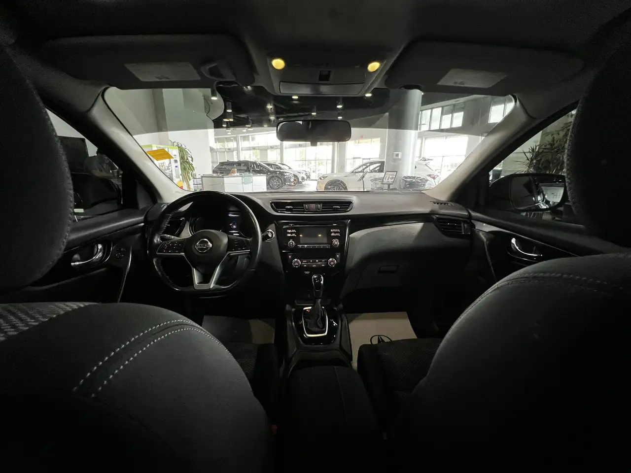 Nissan Qashqai снимка Nissan Qashqai