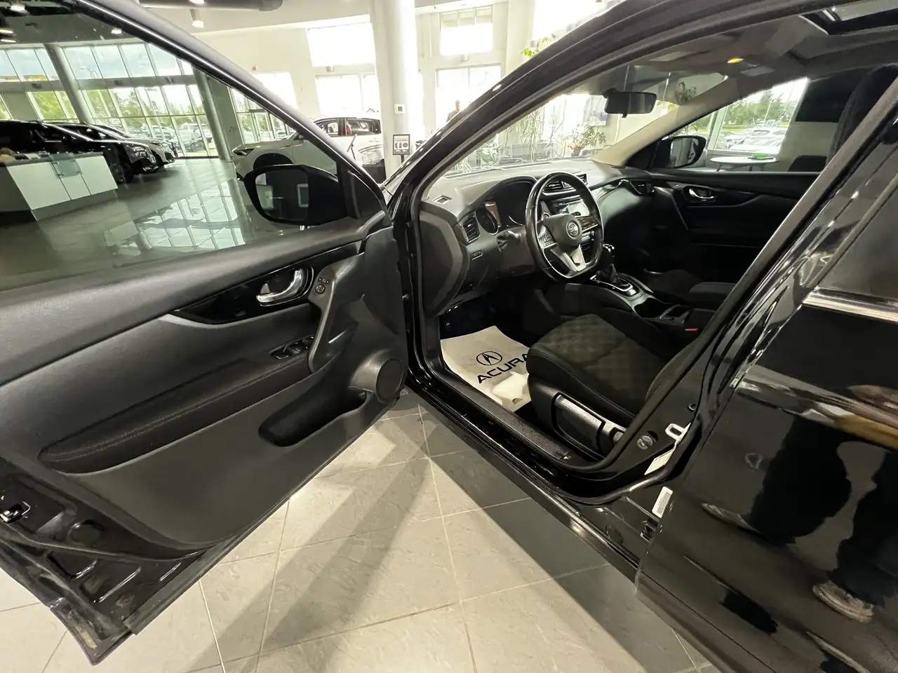 Nissan Qashqai снимка Nissan Qashqai