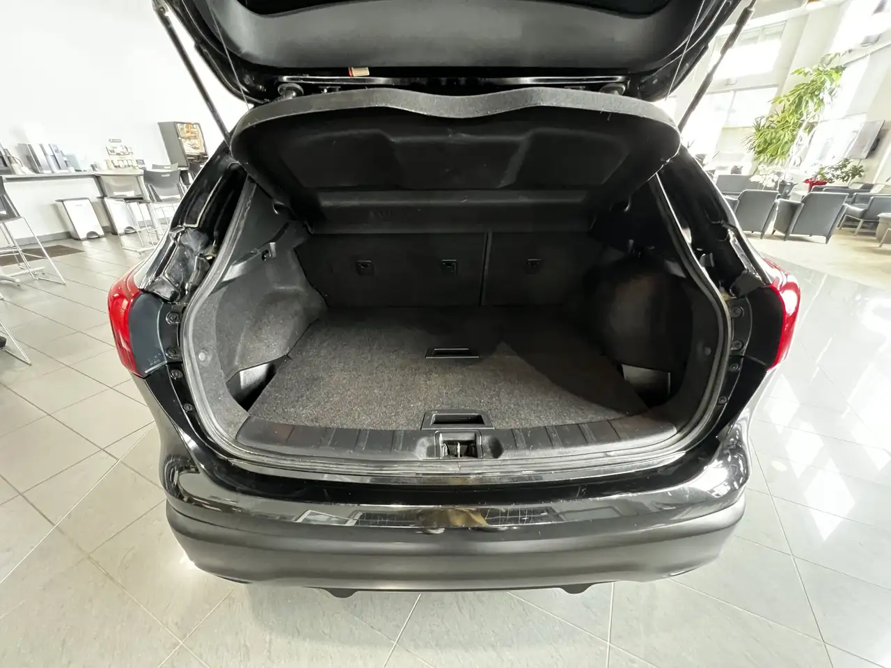 Nissan Qashqai снимка Nissan Qashqai