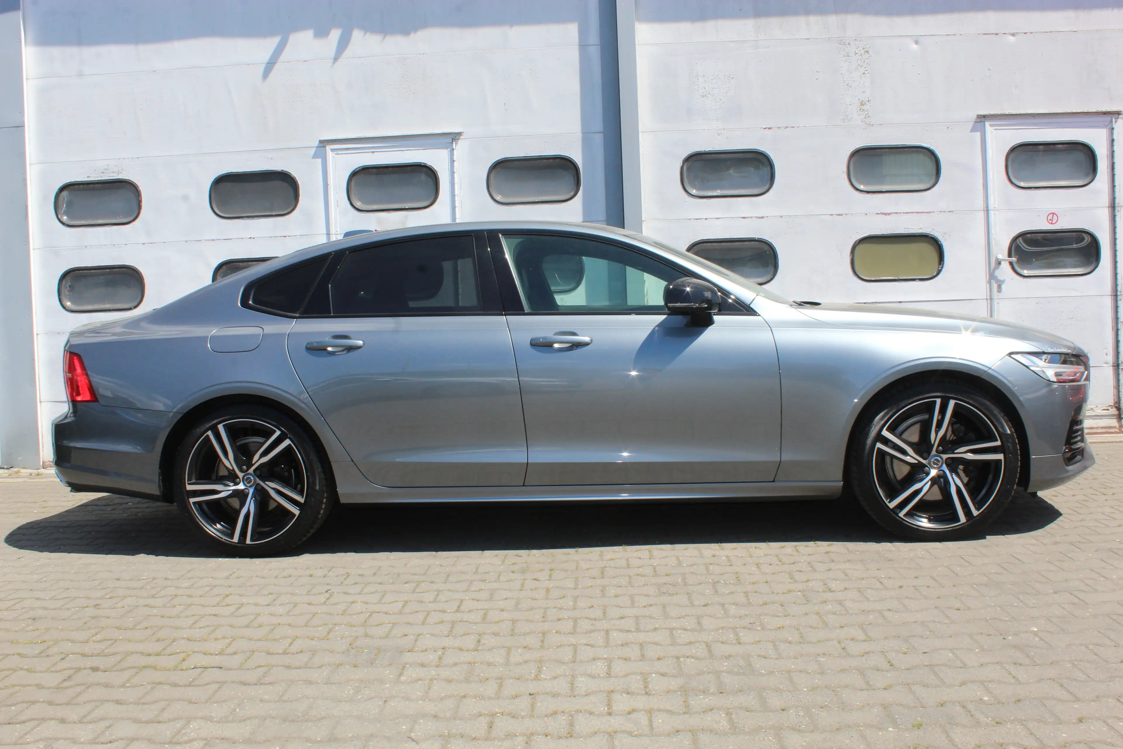 Volvo S90 R Design Plug-In Hybrid AWD — photo 5