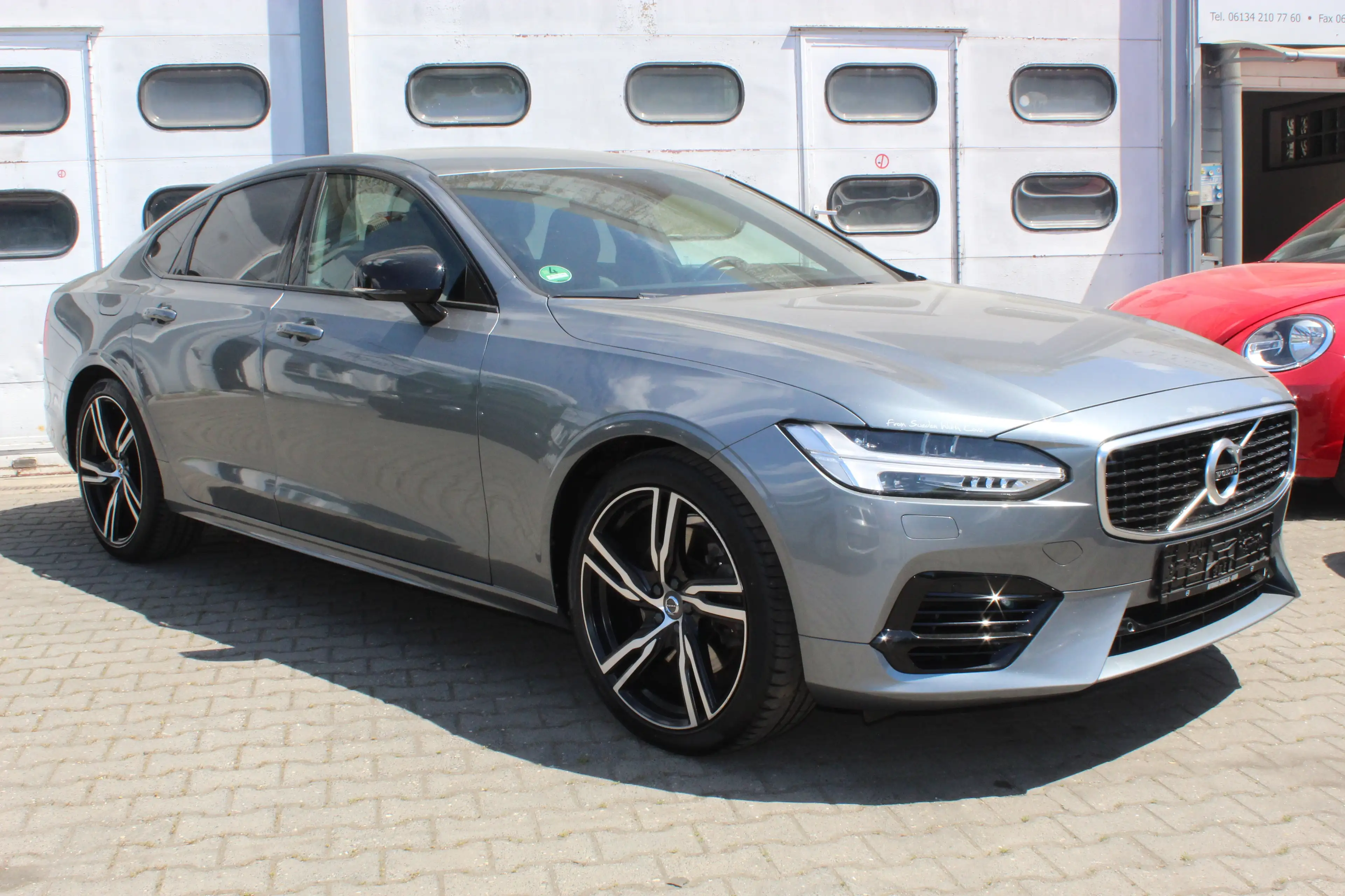 Volvo S90 R Design Plug-In Hybrid AWD — photo 4