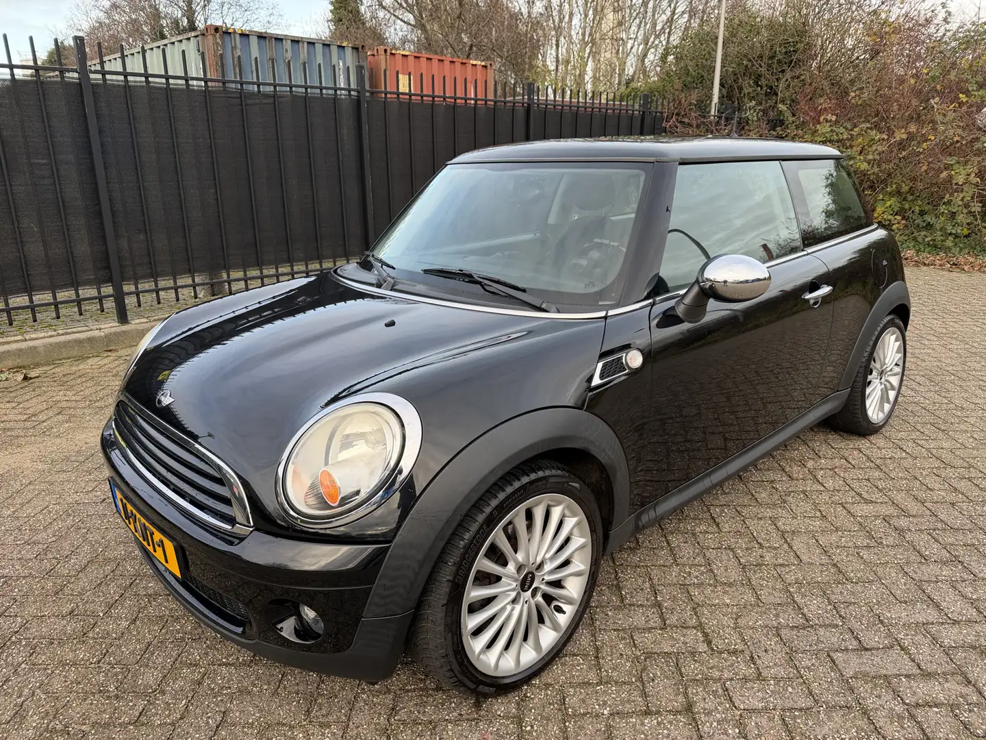 MINI One Mini 1.4 Anniversary MK II Pano/Airco/Cruise/Navi/ Schwarz - 1