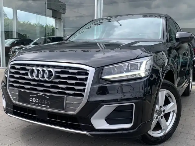 Audi Q2 30 TFSI 115 CV / Pack Sport / Intérieur Exclusive Rouge / Xenon / CarPlay / Cruise / Clim Auto / LED / Garantie