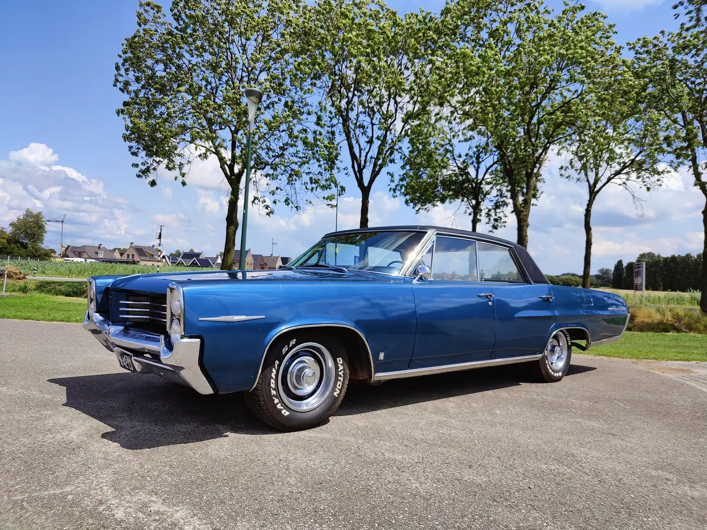 Oldtimer Pontiac Parisienne Blau - 1