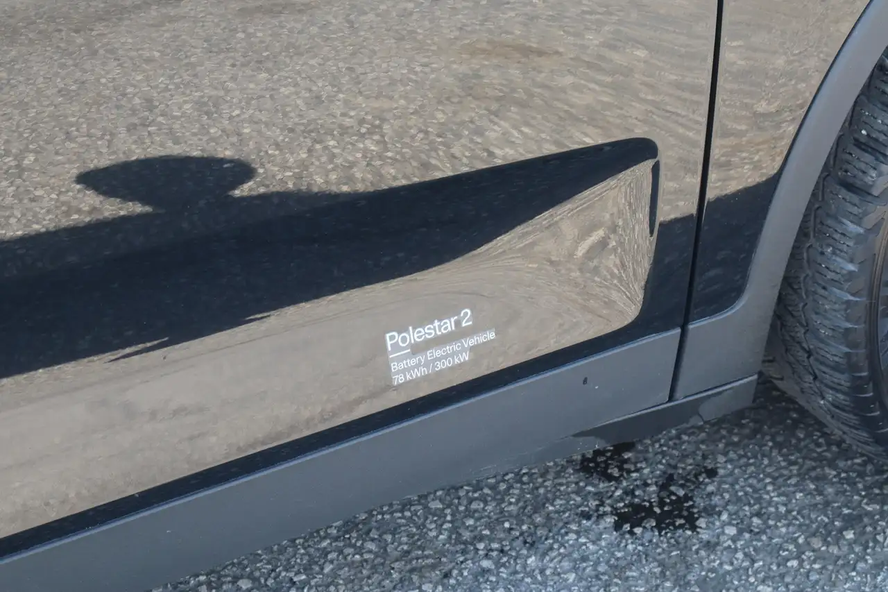 Polestar 2 снимка Polestar 2