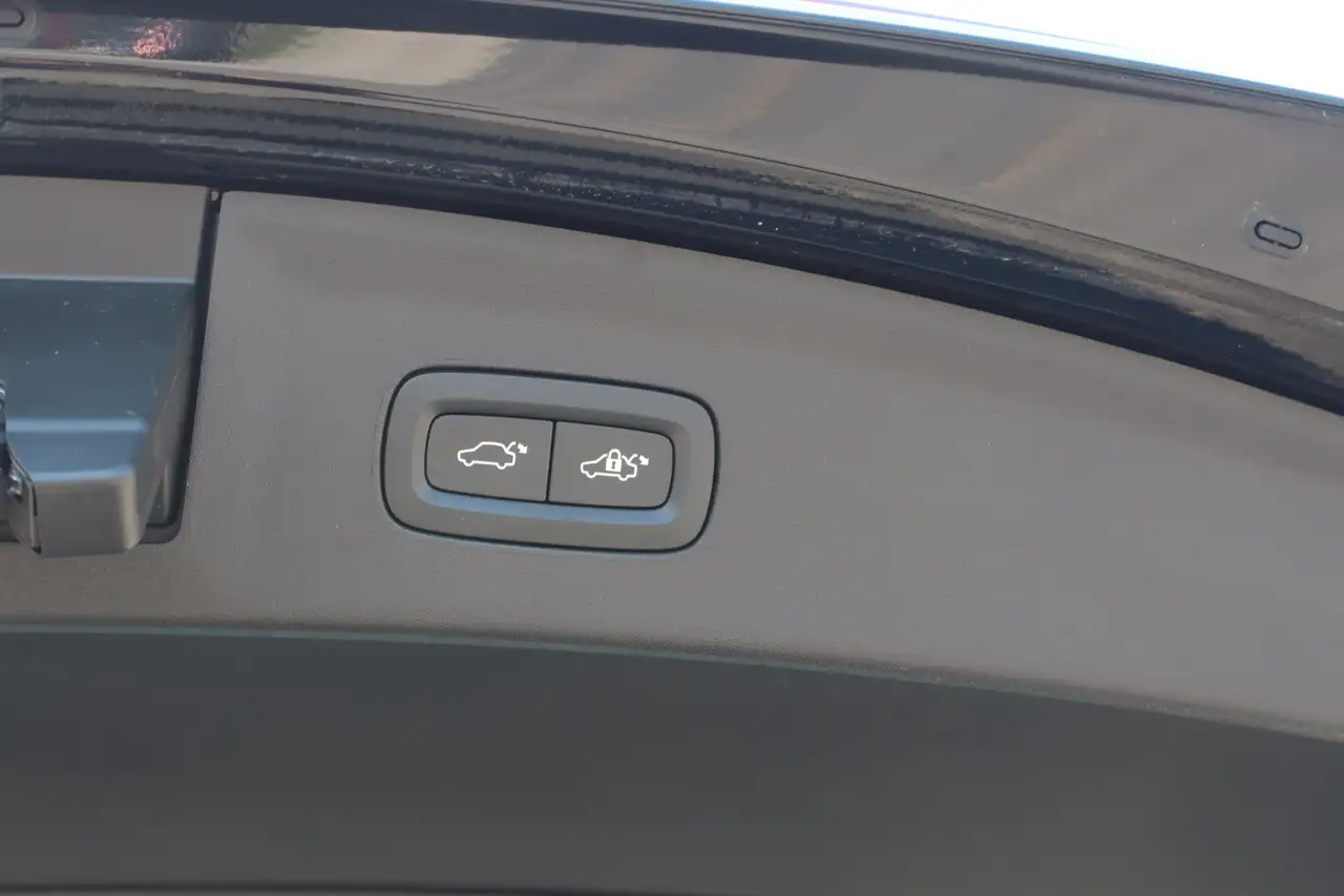 Polestar 2 снимка Polestar 2