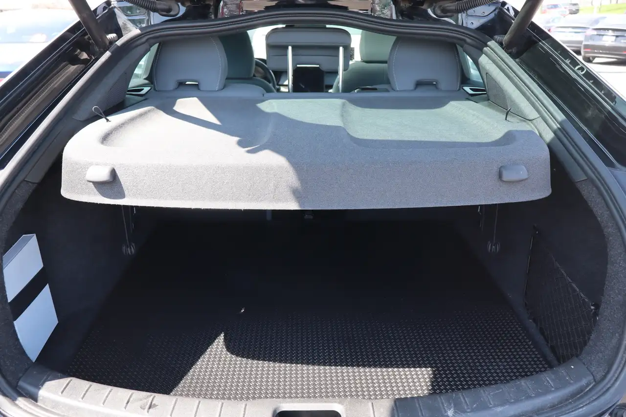 Polestar 2 снимка Polestar 2