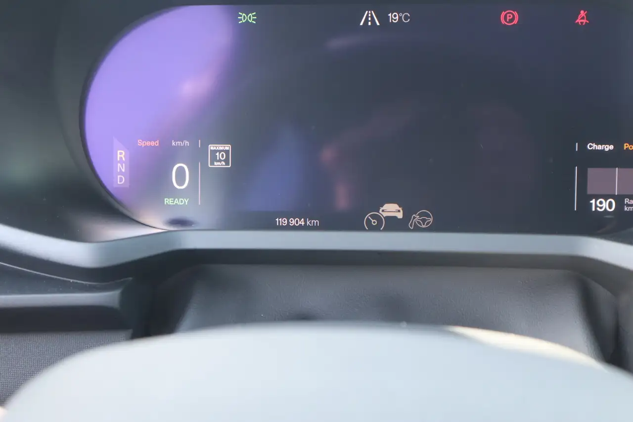Polestar 2 снимка Polestar 2