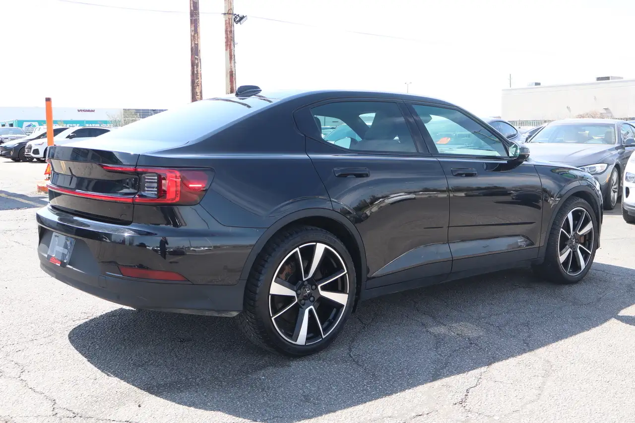 Polestar 2 снимка Polestar 2