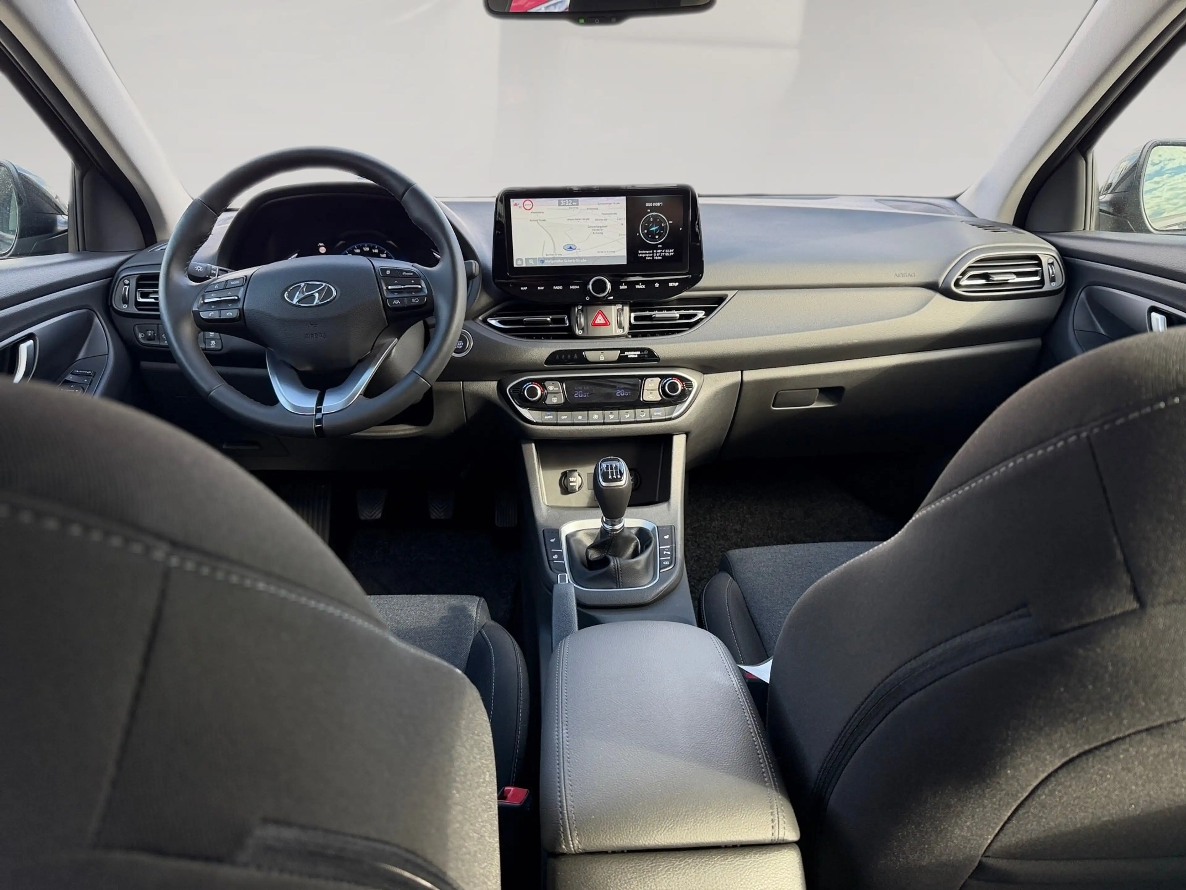 Hyundai i30 FL 5-Türer  1.0L  6-MT Edition +  SHZ LHZ — photo 11