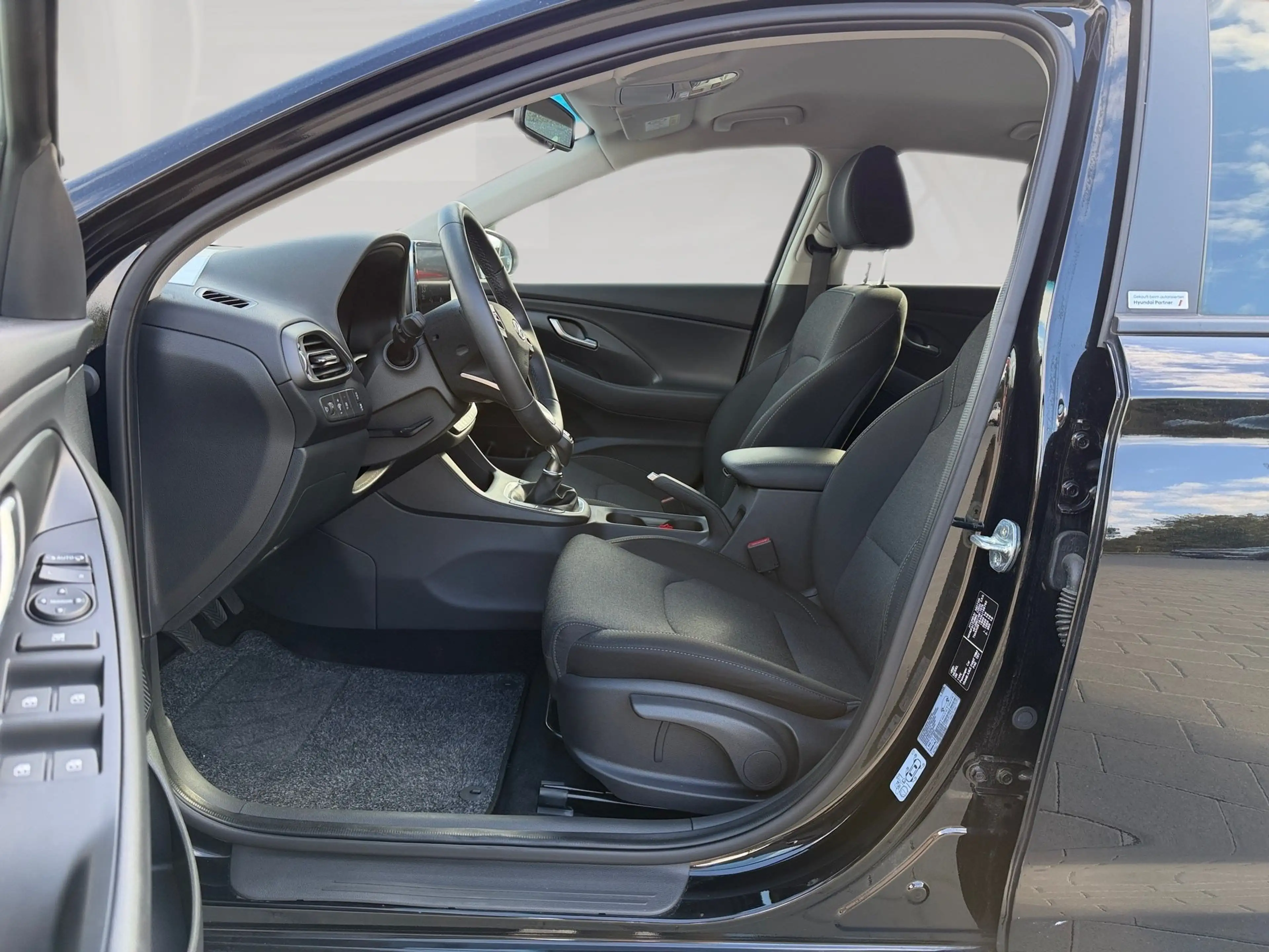 Hyundai i30 FL 5-Türer  1.0L  6-MT Edition +  SHZ LHZ — photo 7