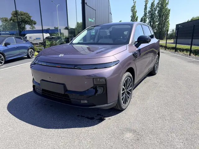Leapmotor B10