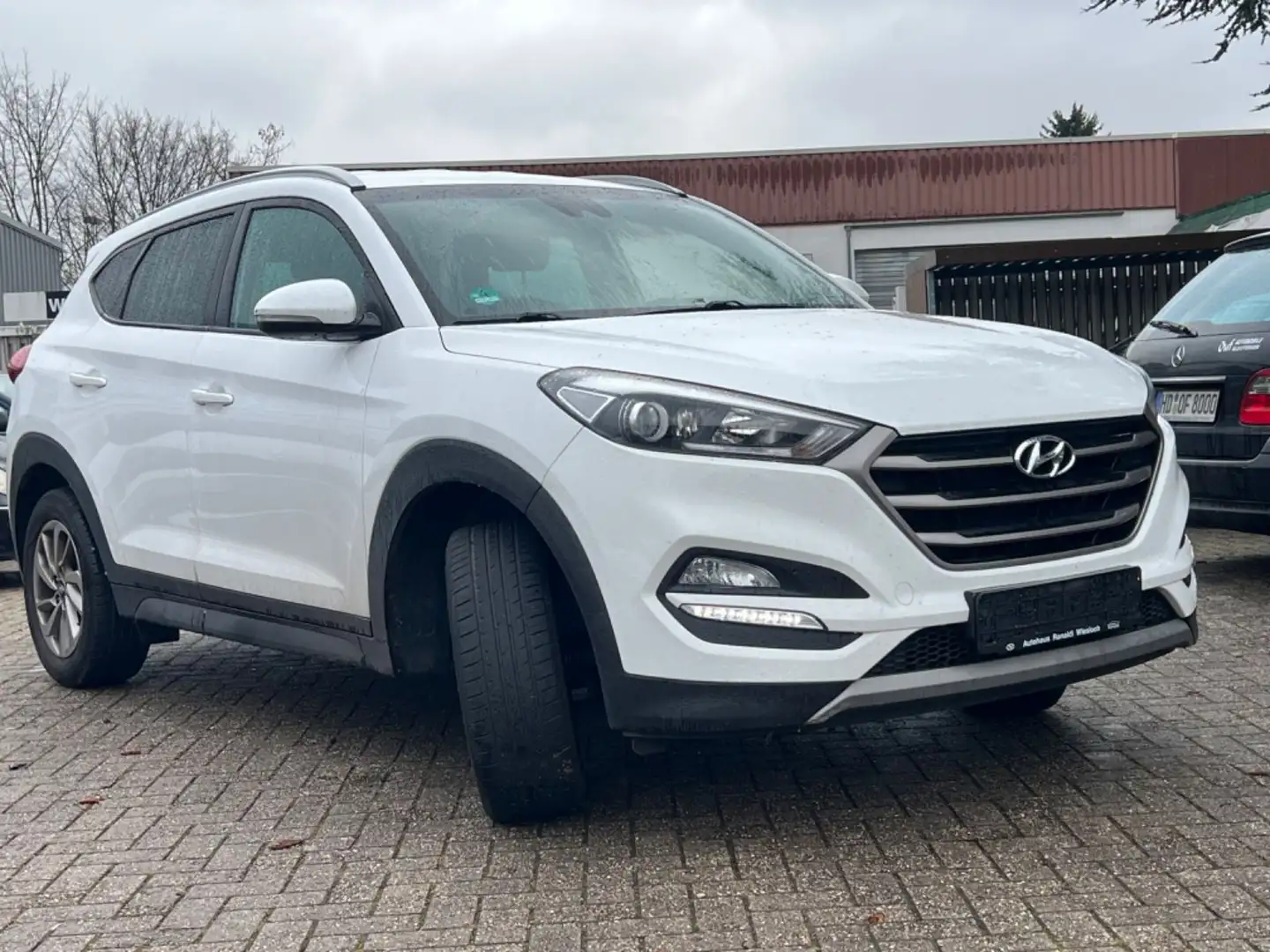 Hyundai TUCSON blue Classic 2WD Weiß - 2