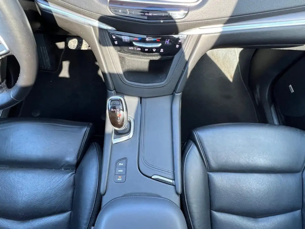 Cadillac XT5 снимка Cadillac XT5