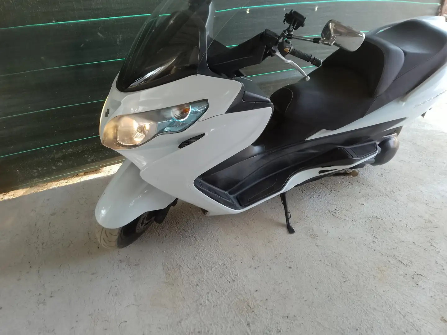 Suzuki Burgman 400 - 1
