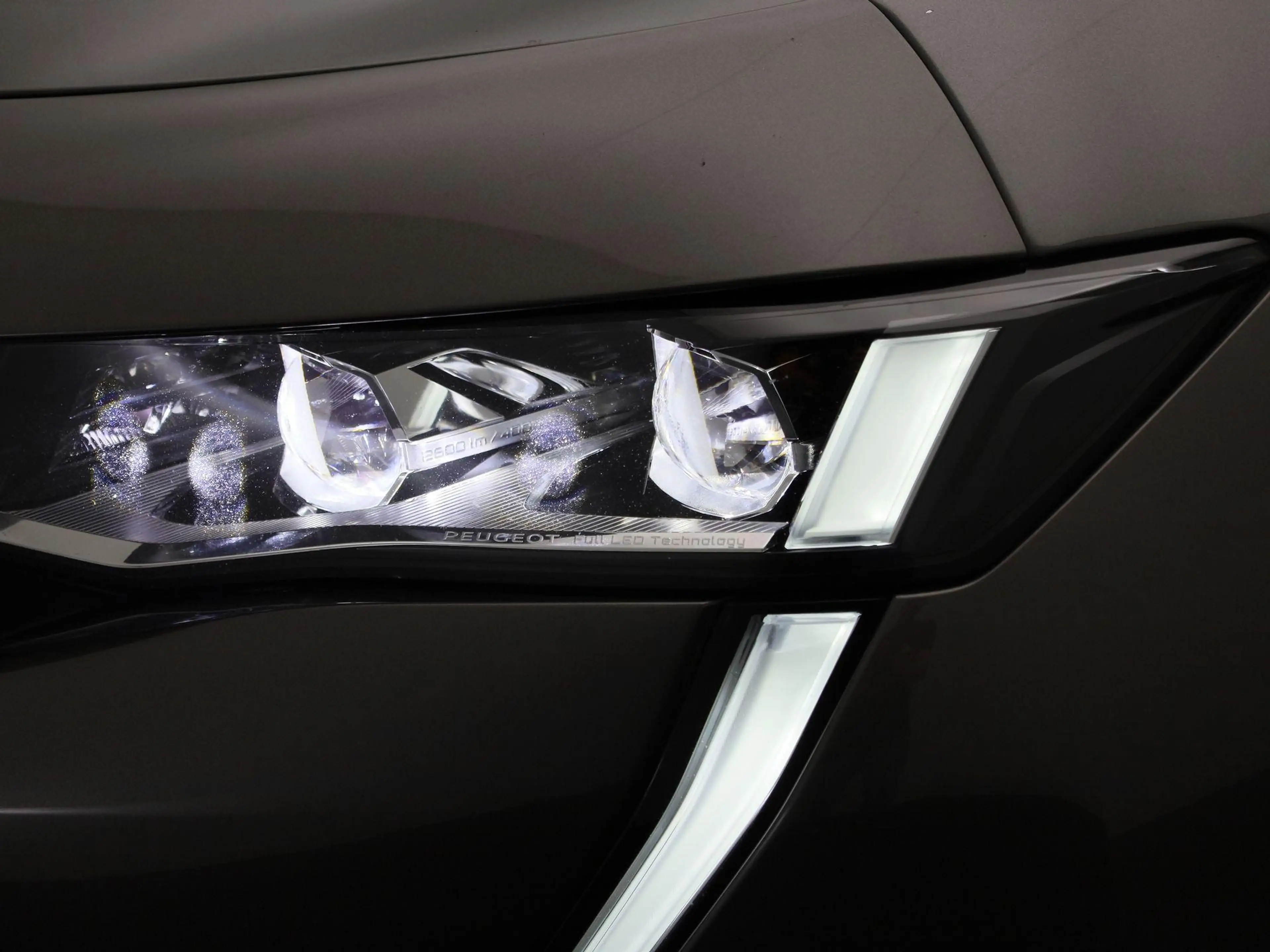 Peugeot 508 1.2 PureTech 130 S&S EAT8 Allure Pack LED | CARPLA — photo 13